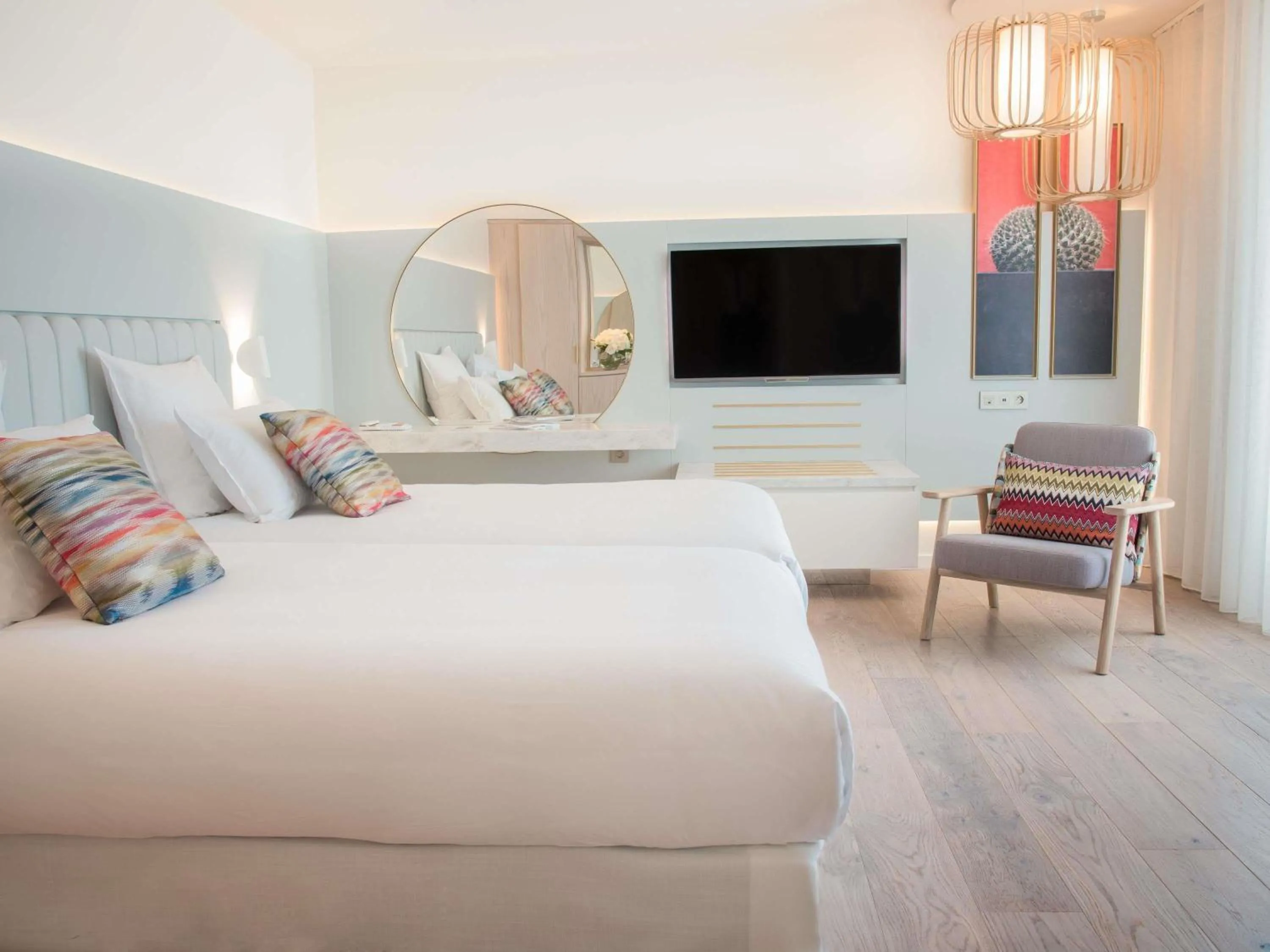 Bedroom, Bed in Croisette Beach Hotel Cannes - MGallery Collection