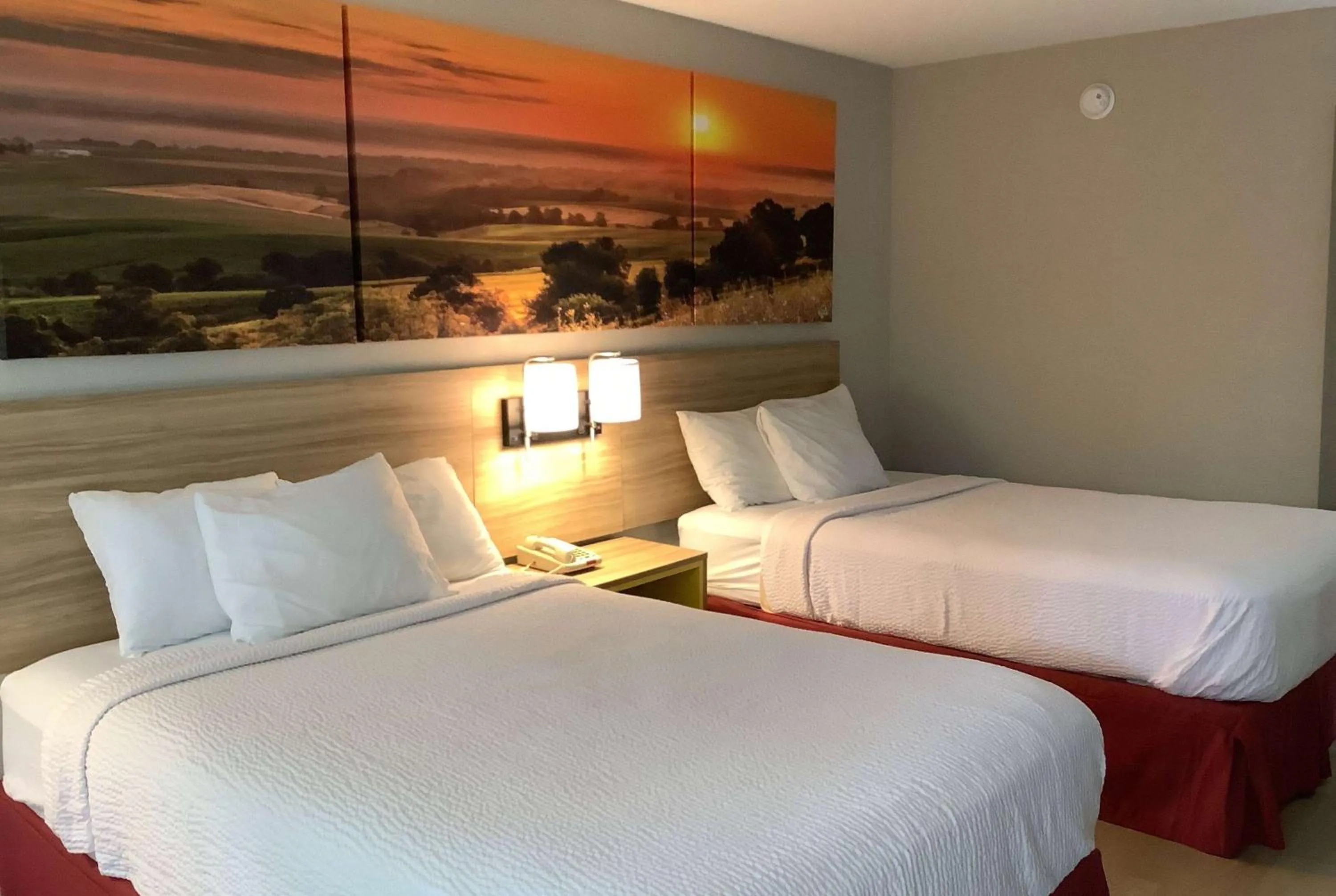 Photo of the whole room, Bed in Days Inn by Wyndham Kingdom City
