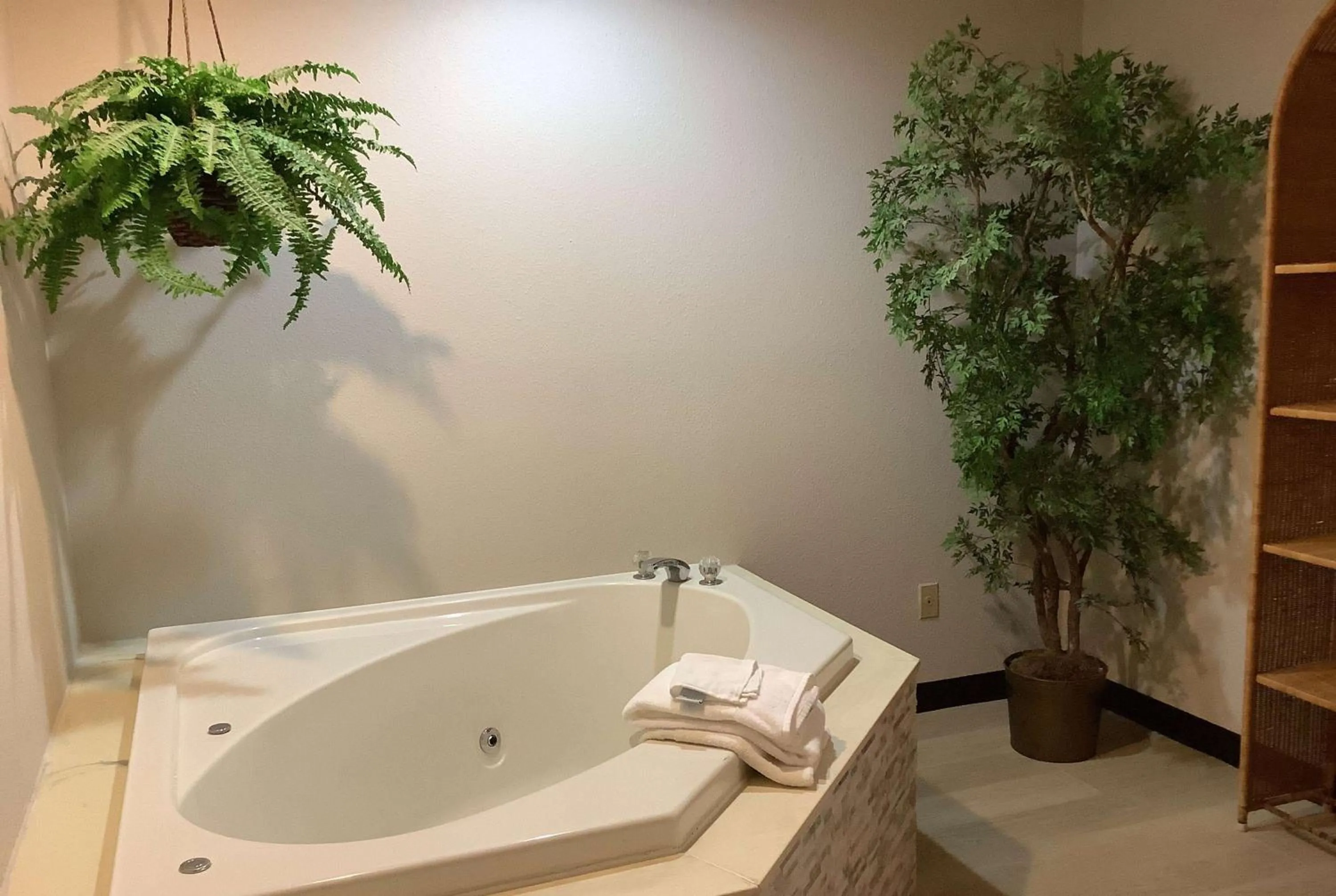 Photo of the whole room in Days Inn by Wyndham Kingdom City