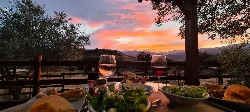 Restaurant/places to eat in Chambre d'hôtes Le Petit Ranch