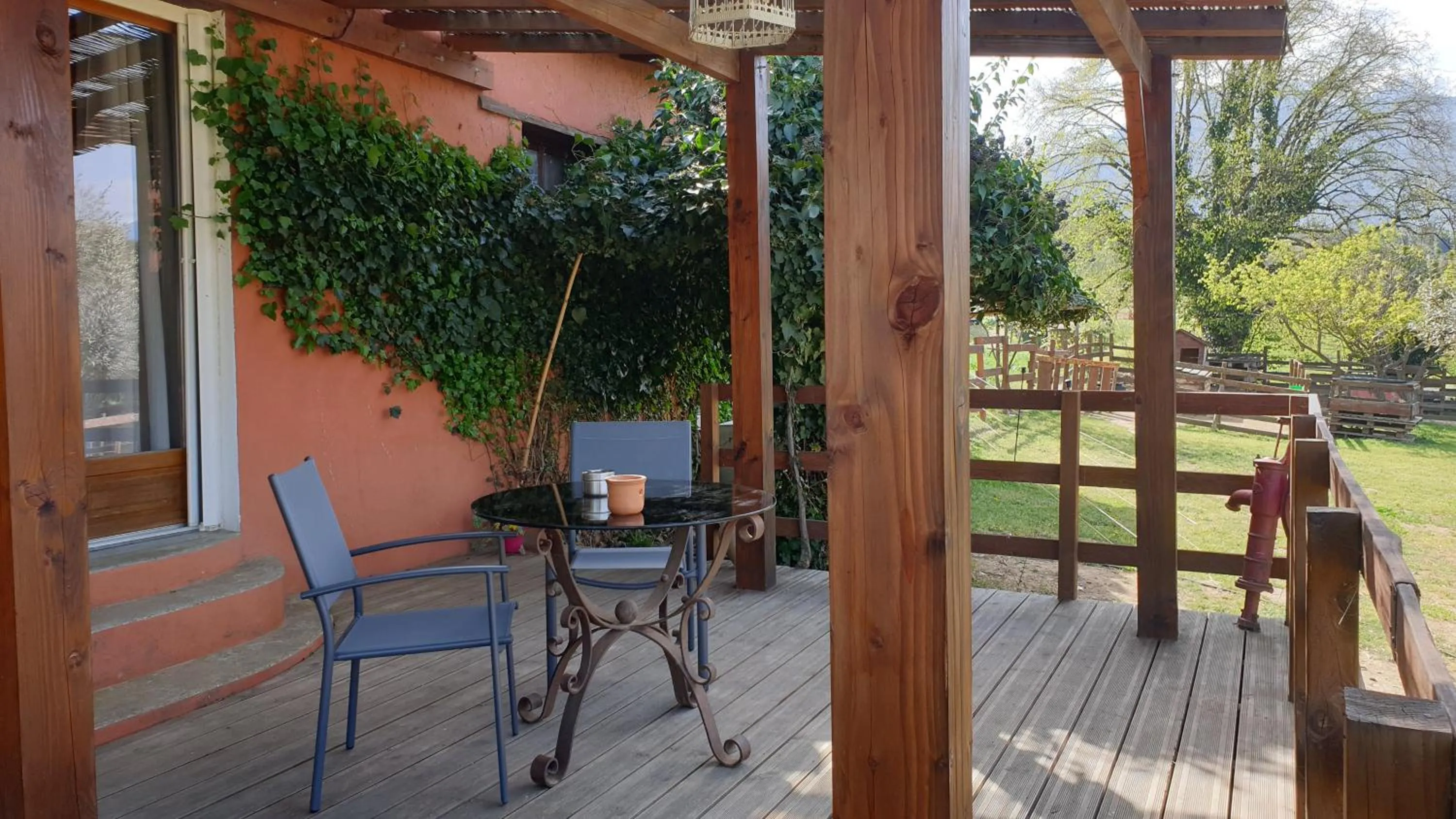 Balcony/Terrace in Chambre d'hôtes Le Petit Ranch