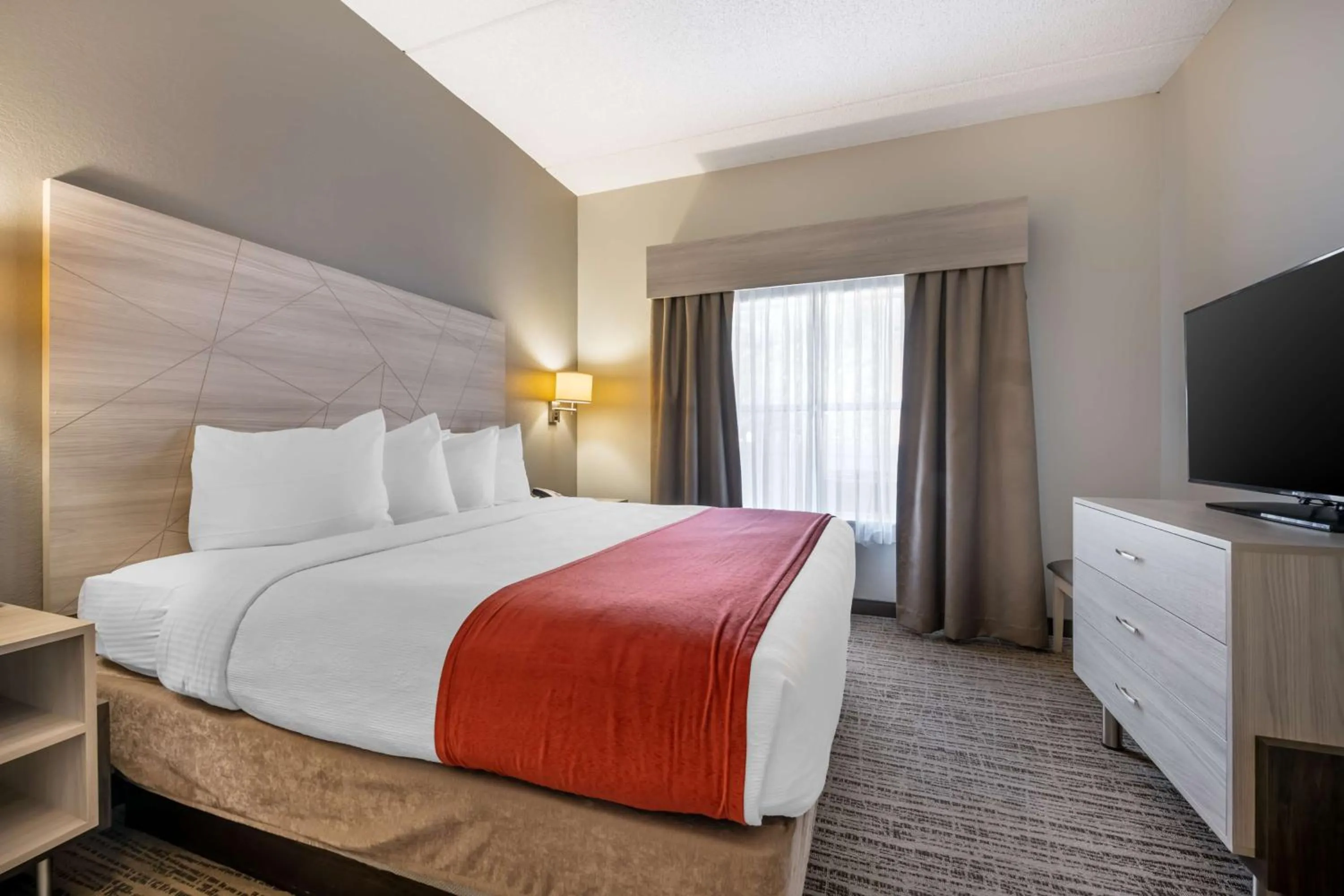 Bedroom, Bed in Best Western Plus Lake City