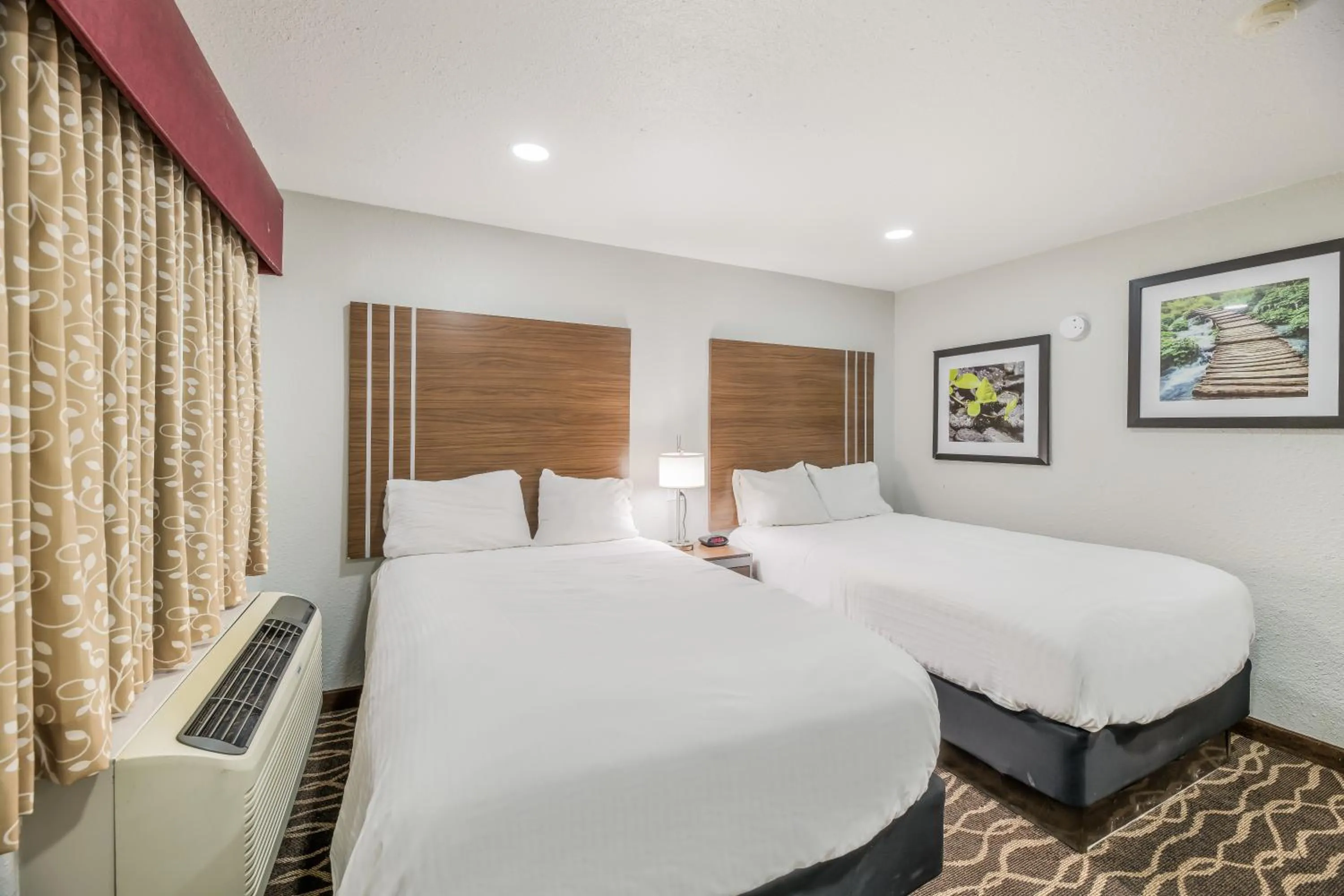 Bed in National Parks Inn