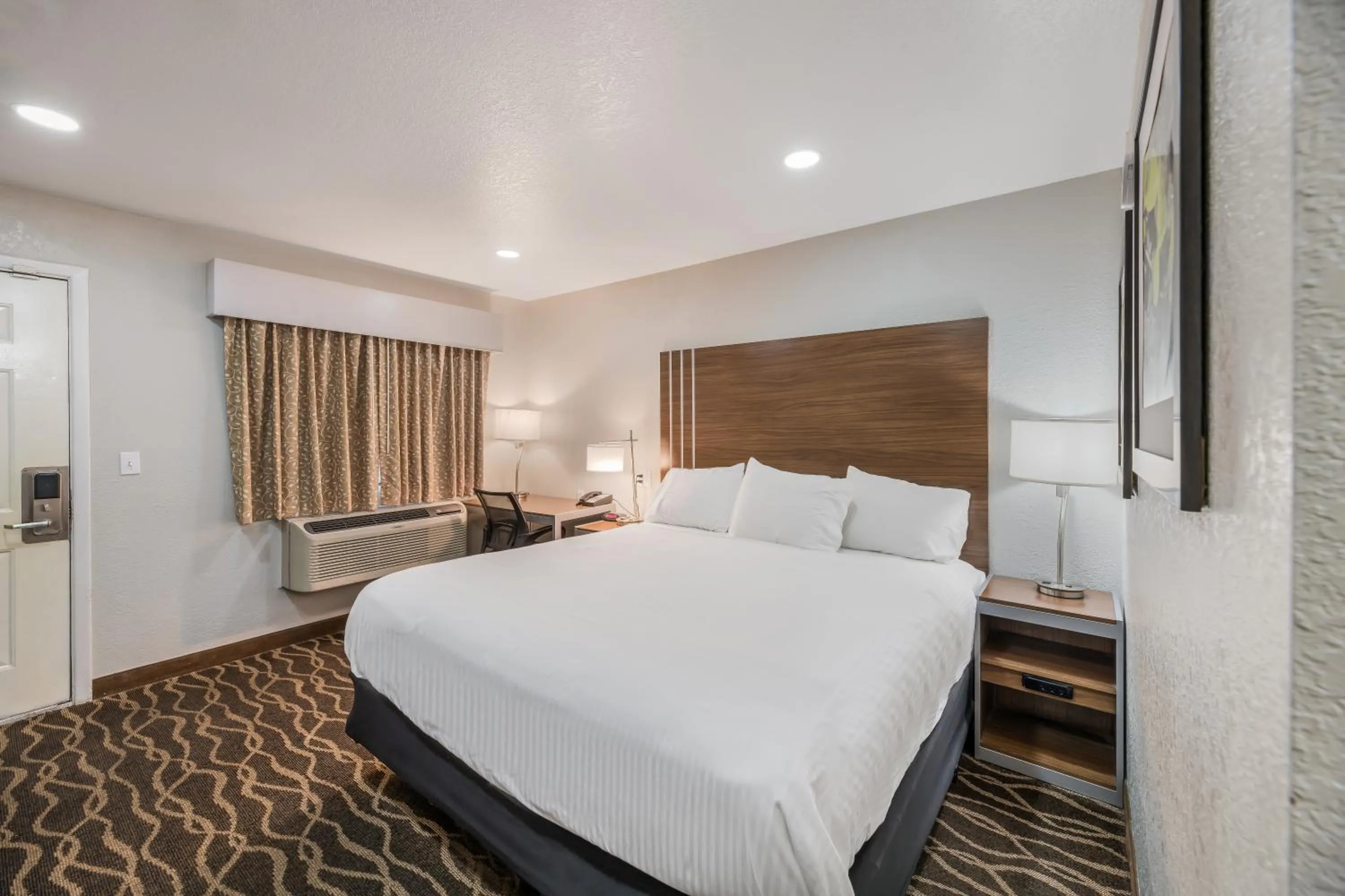 Bed in National Parks Inn