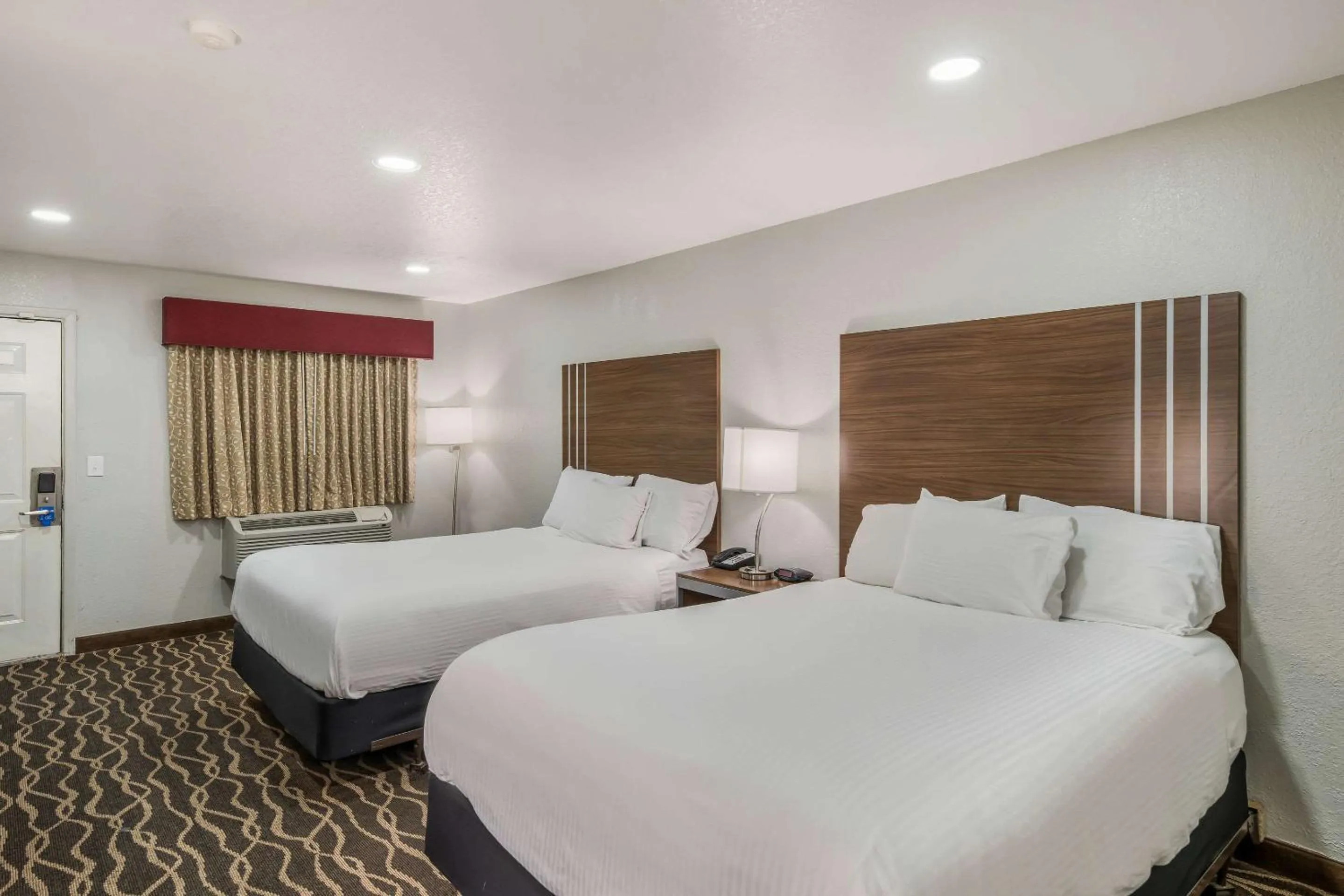 Bedroom, Bed in National Parks Inn