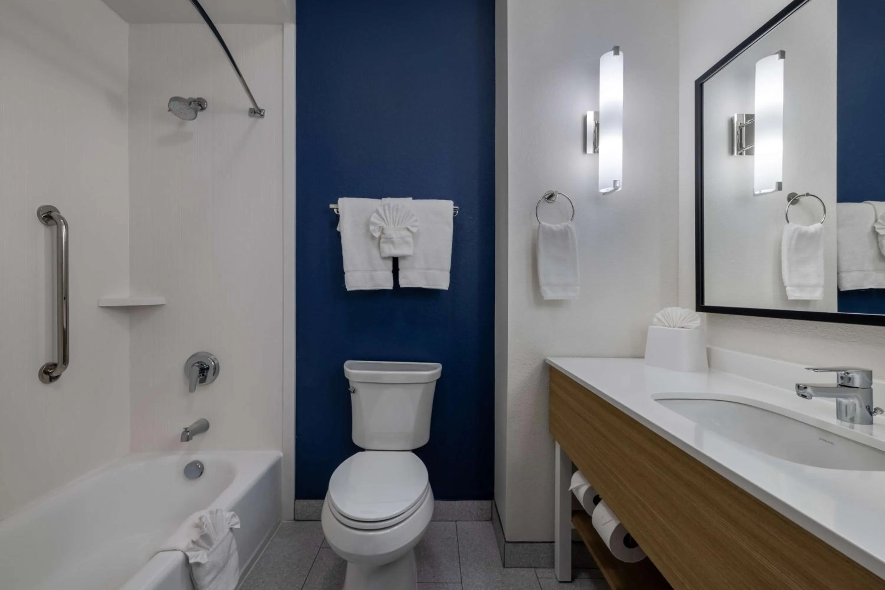 Bathroom in Super 8 by Wyndham Nacogdoches