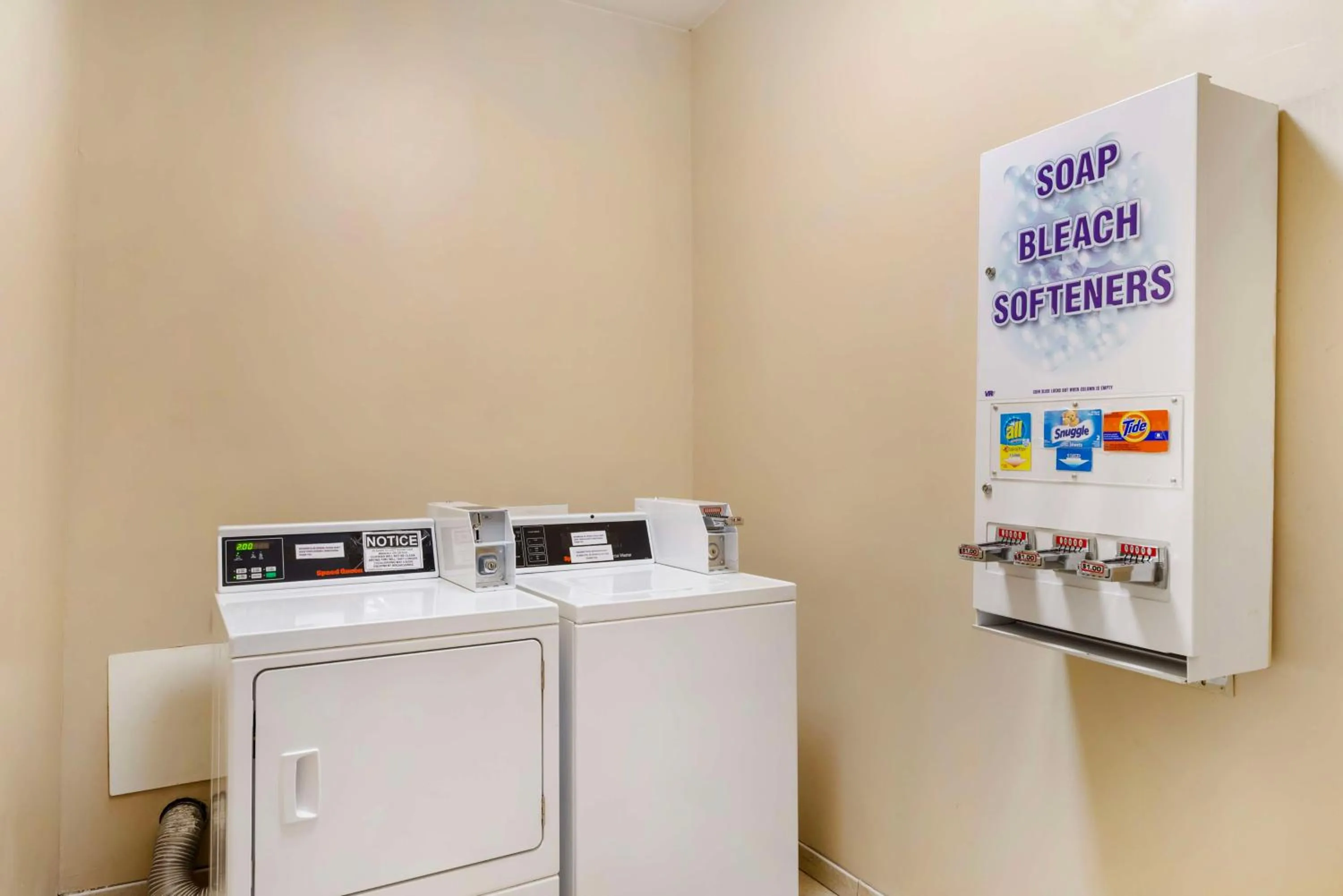 laundry in Best Western Plus Hopewell Inn