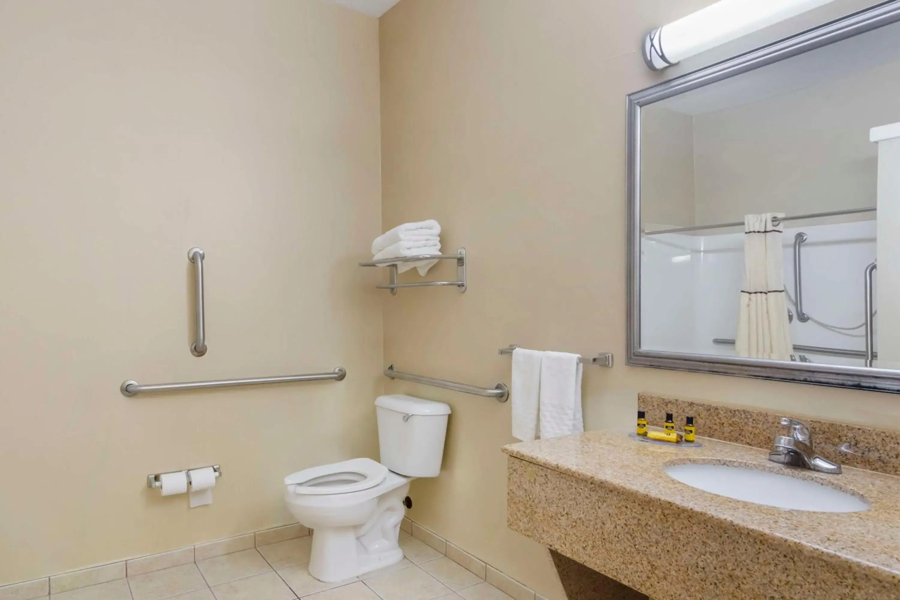 King Room with Walk-In Shower and Sofa Bed - Disability Access in Best Western Plus Hopewell Inn King Room with Walk-In Shower and Sofa Bed - Disability Access in Best Western Plus Hopewell Inn