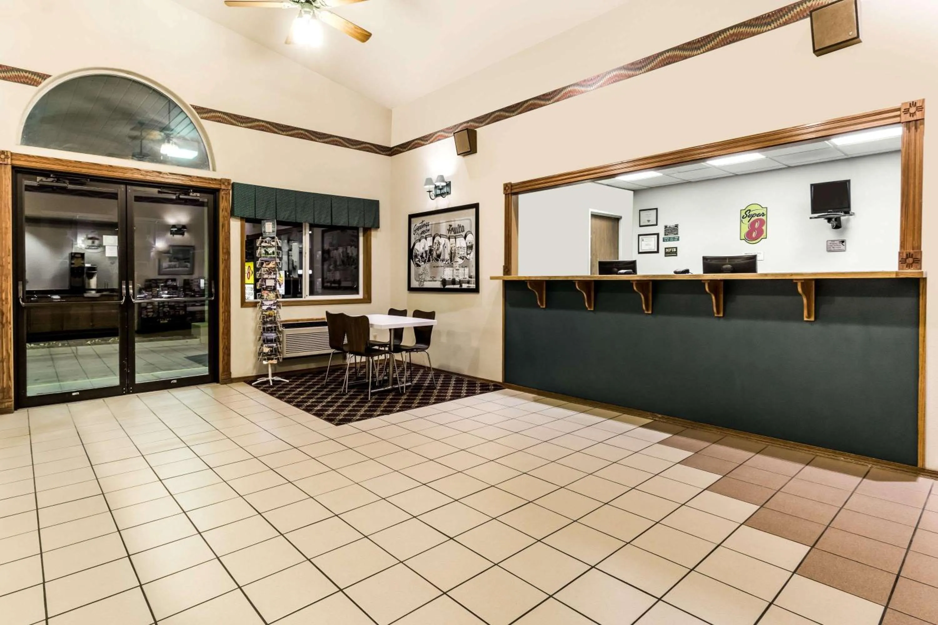 Lobby or reception in Super 8 by Wyndham Fruita