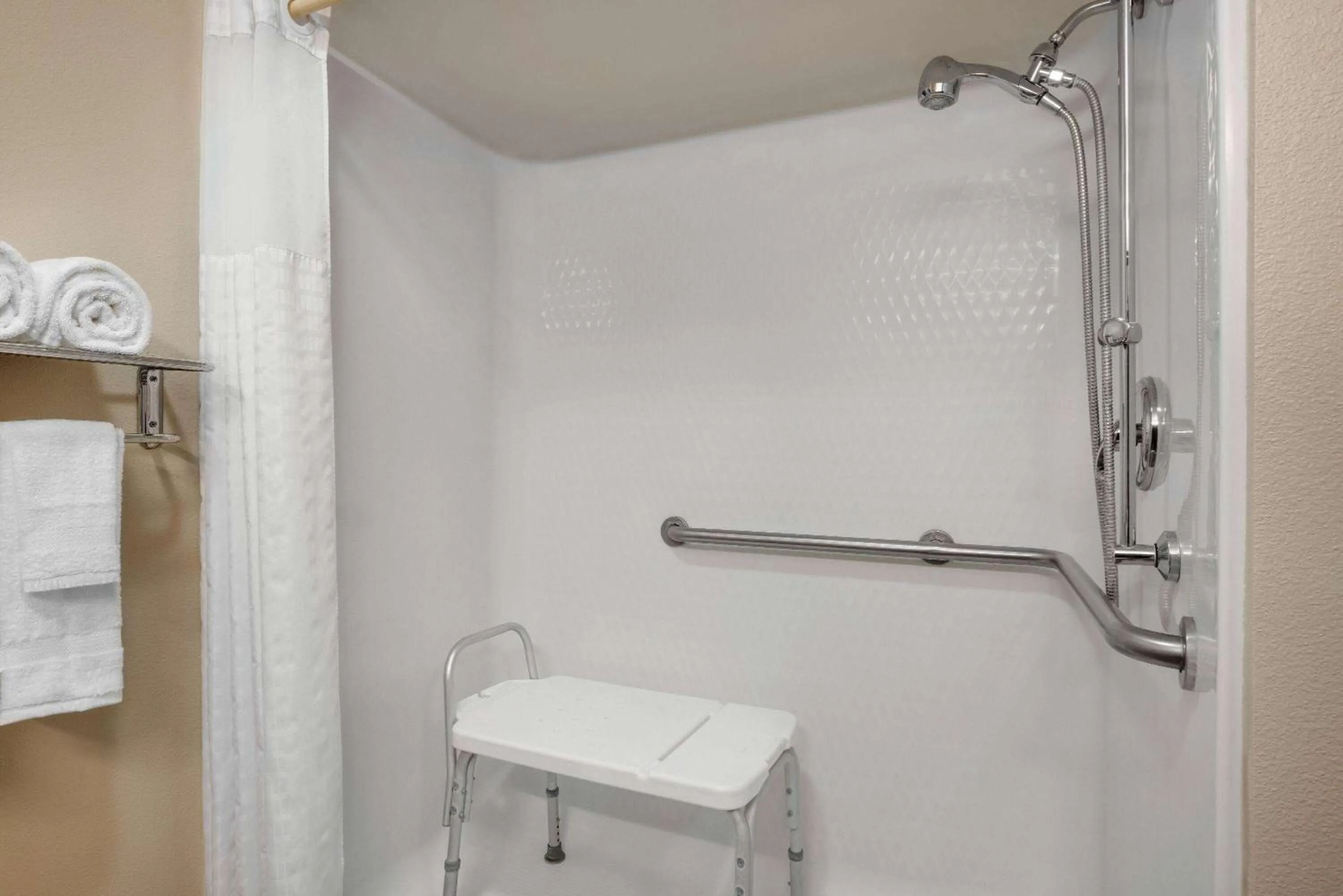 Shower in Travelodge by Wyndham Vaughn