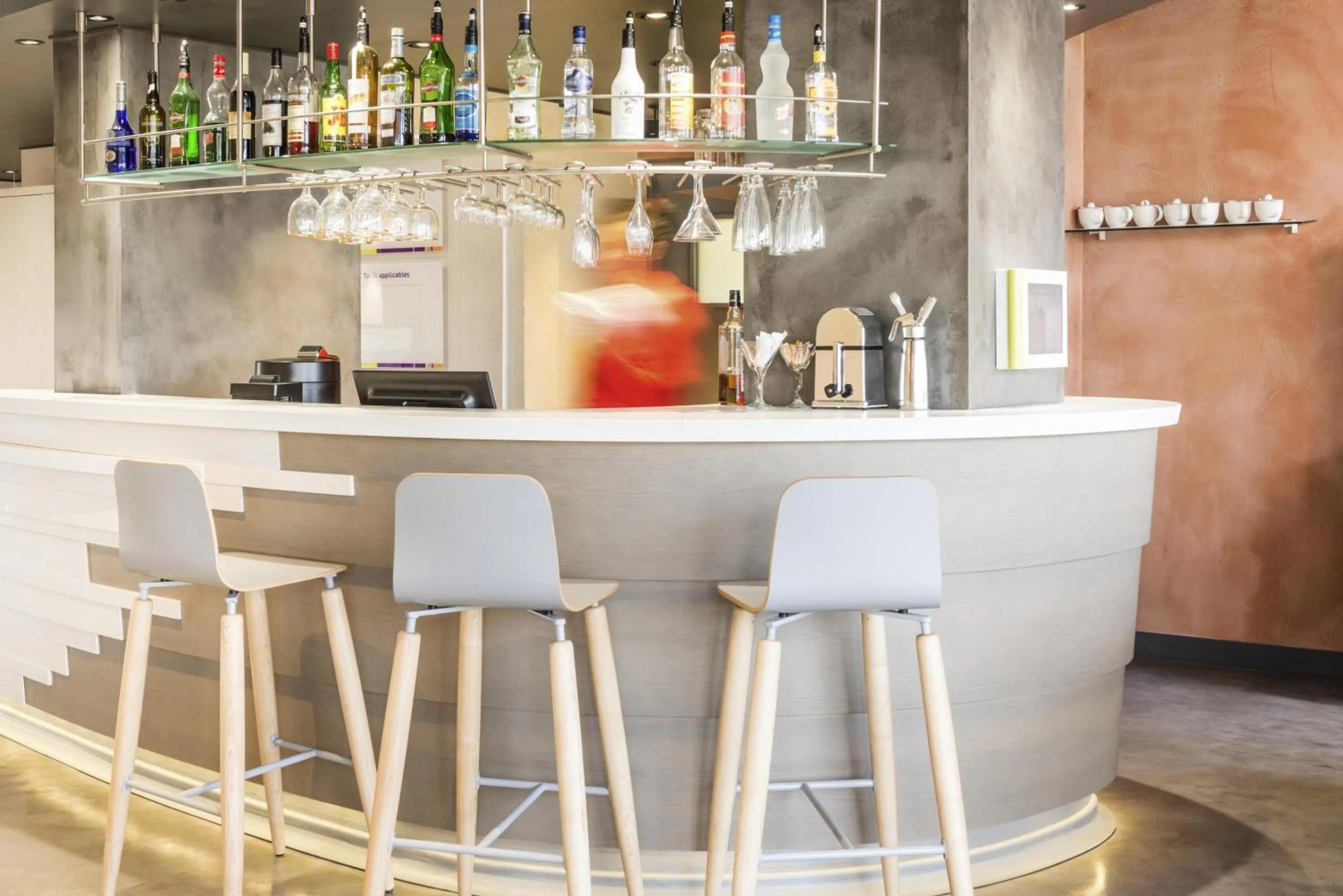 Lounge or bar in ibis Styles Meaux Centre