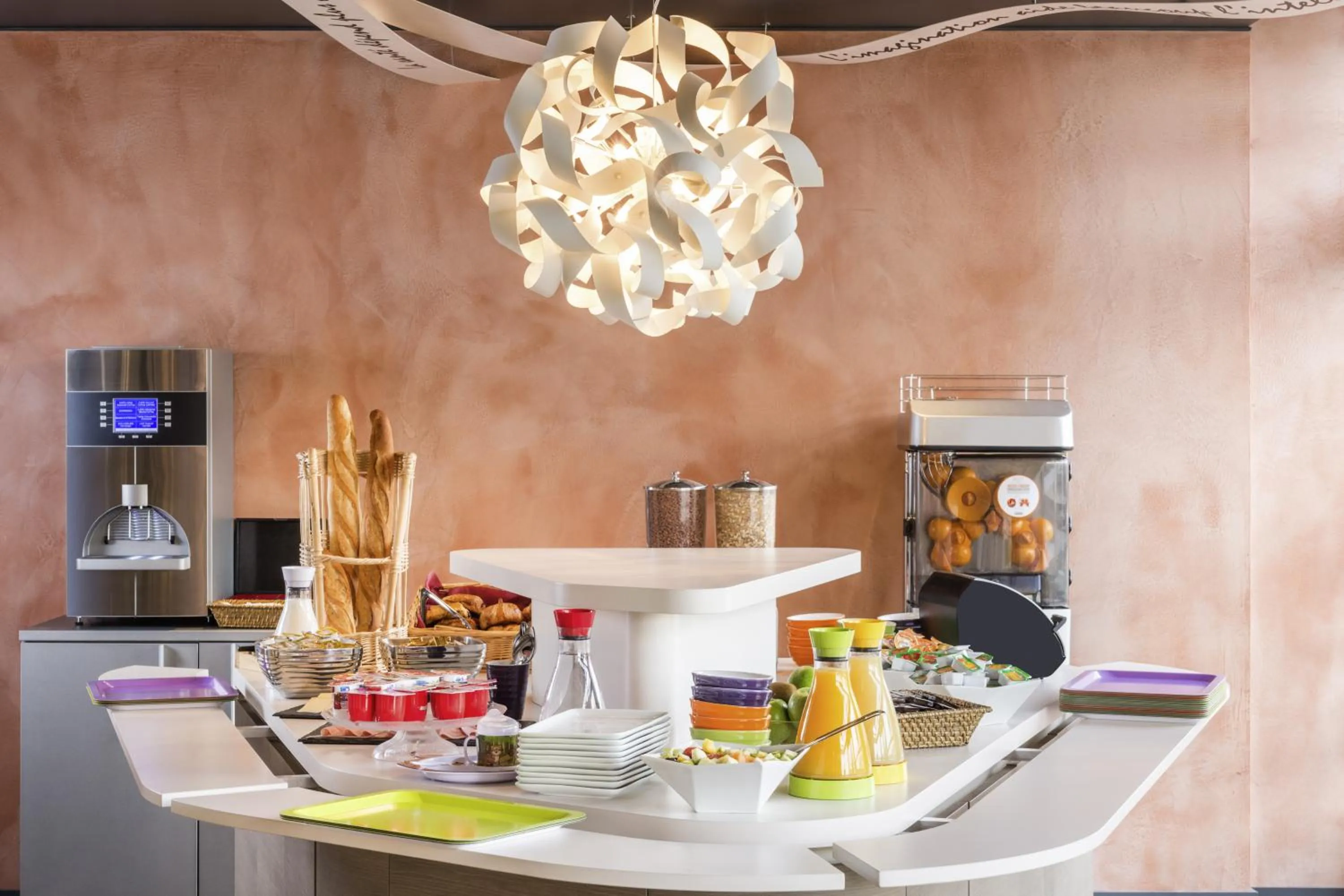 Restaurant/places to eat in ibis Styles Meaux Centre