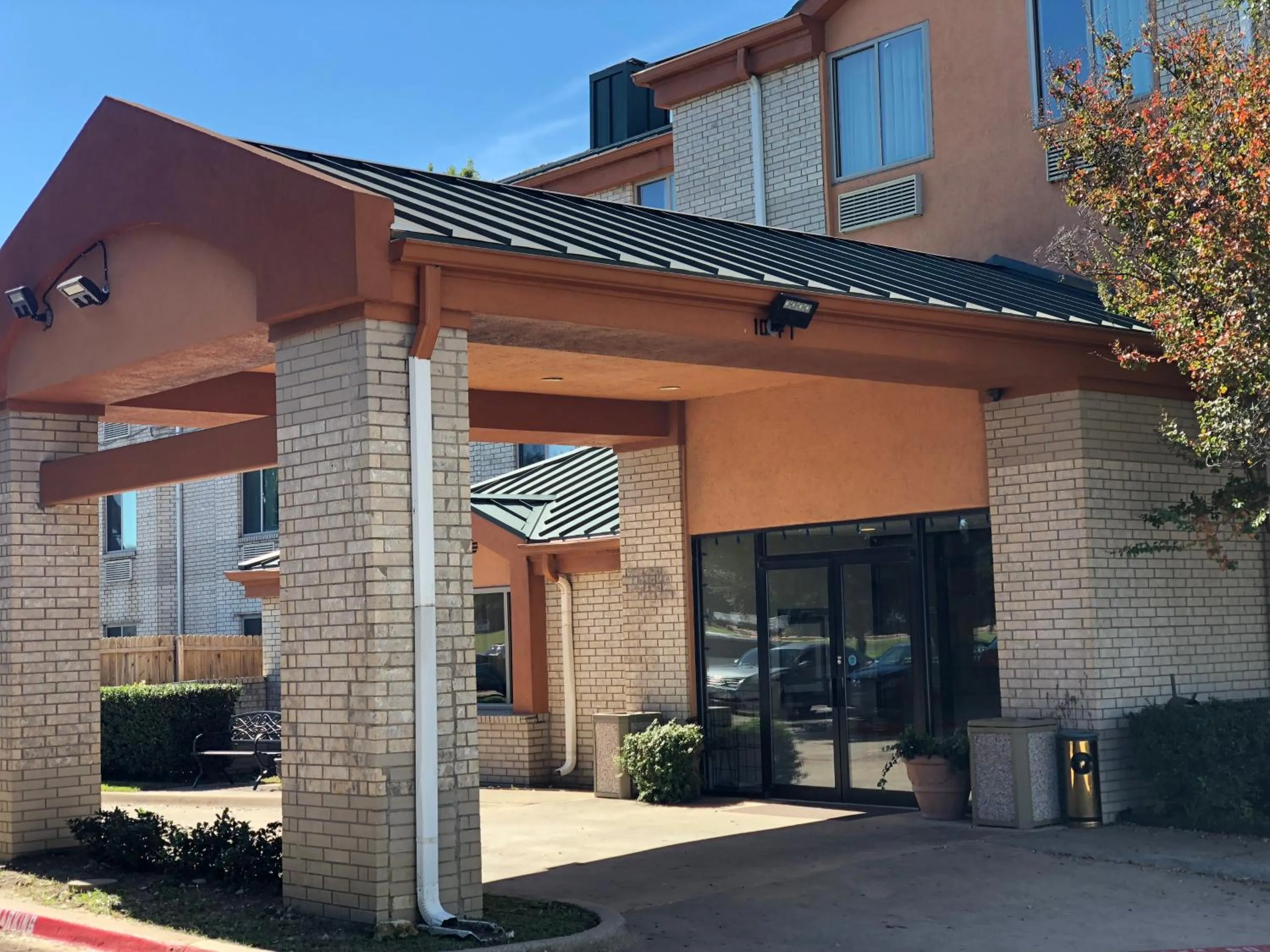 Property building in Americas Best Value Inn Addison