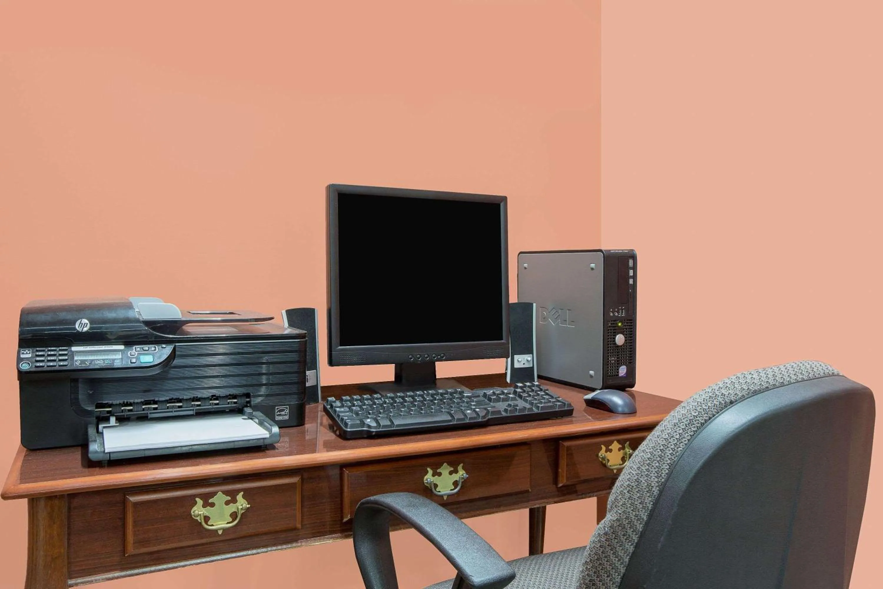 Business facilities in Super 8 by Wyndham Marion NC