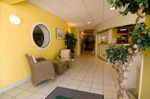 Lobby or reception in Le Robinson