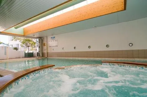 Swimming pool in Le Robinson