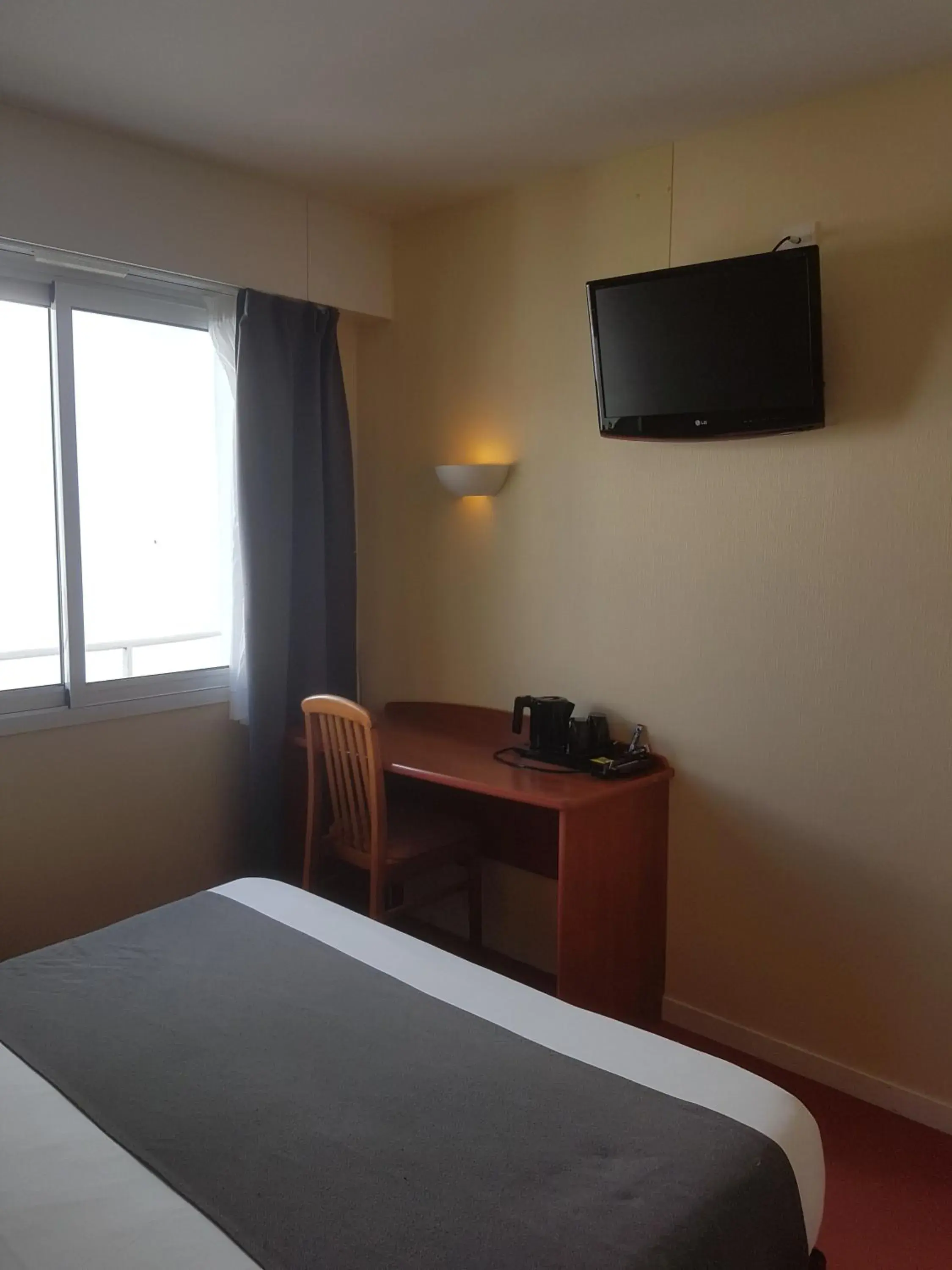 Double Room No Balcony - 1 or 2 People in Le Robinson Double Room No Balcony - 1 or 2 People in Le Robinson