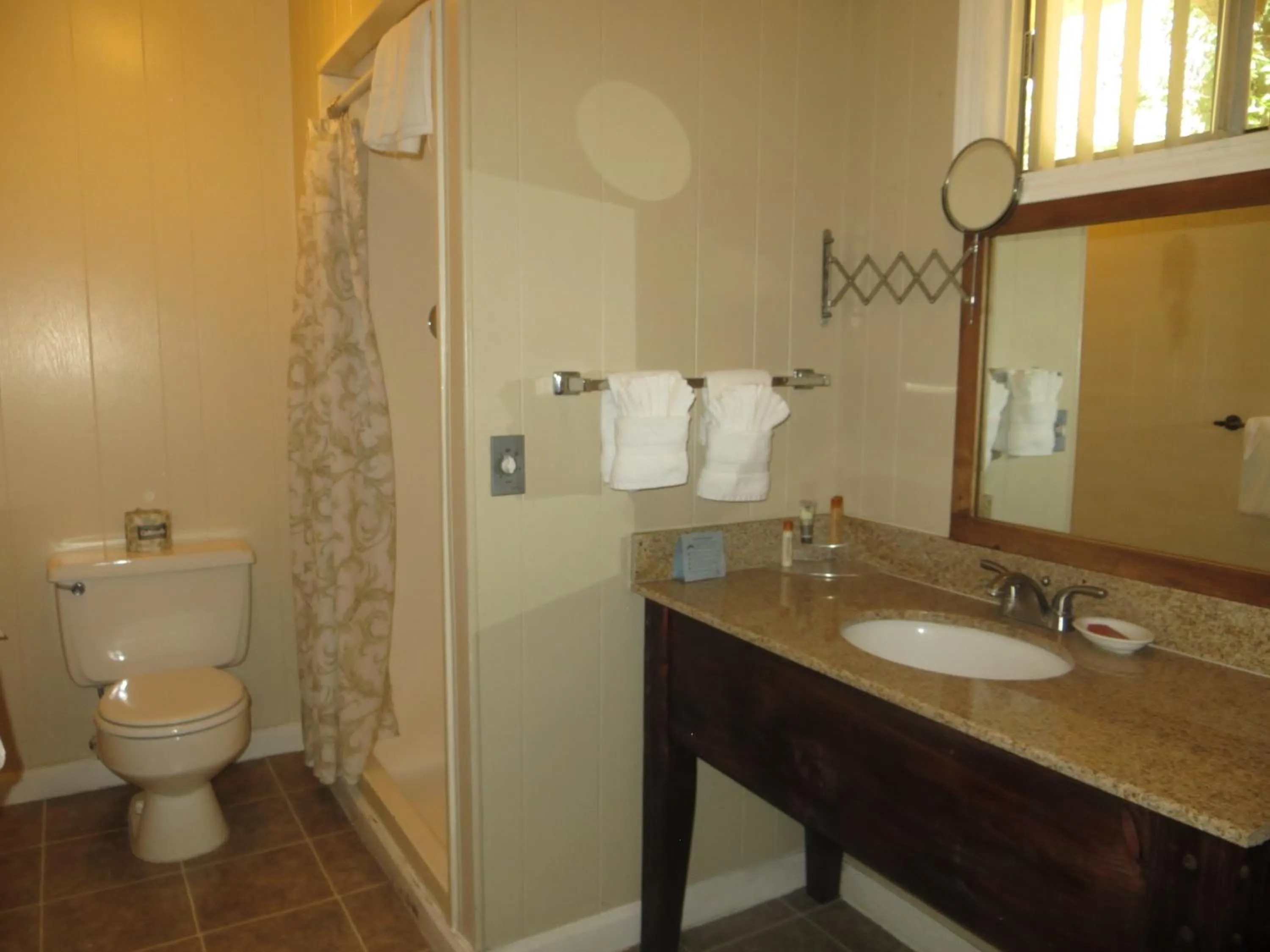 Shower in Big Sur Lodge