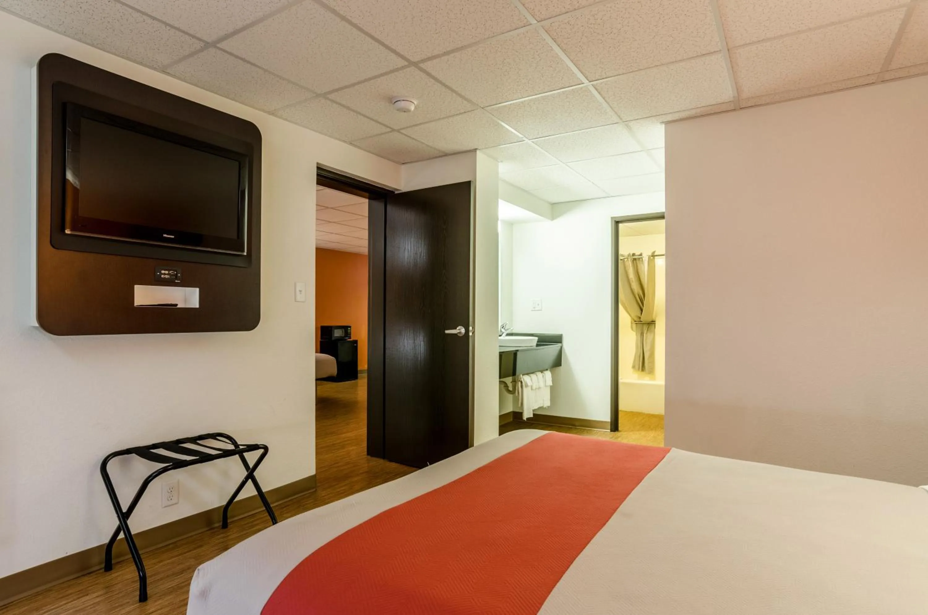 Bed in Motel 6-York, NE