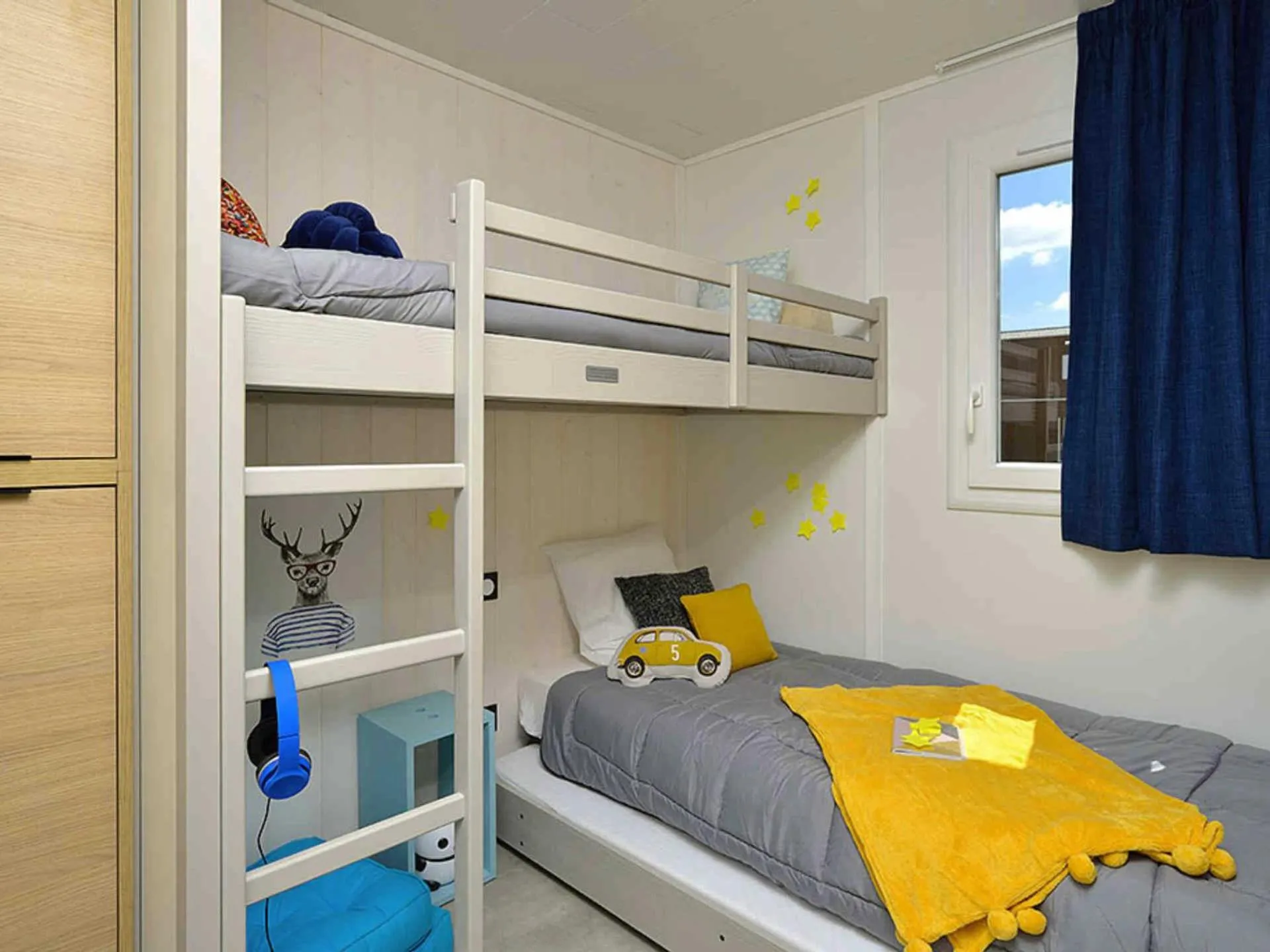 bunk bed, Bed in Les Chalets de Saint Maurice (Dieulefit)