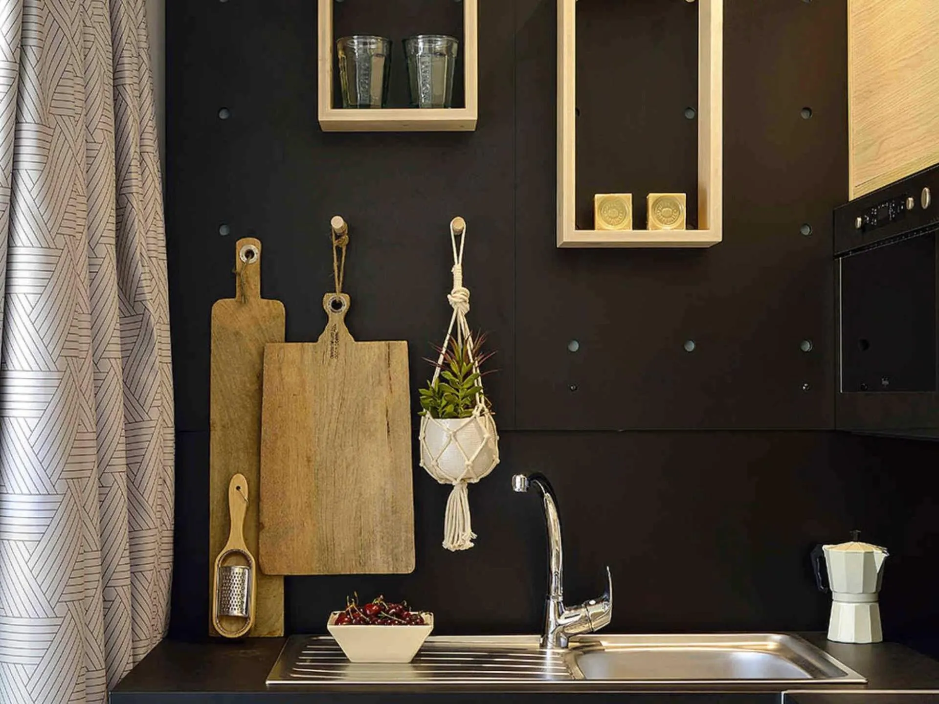 Kitchen or kitchenette in Les Chalets de Saint Maurice (Dieulefit)