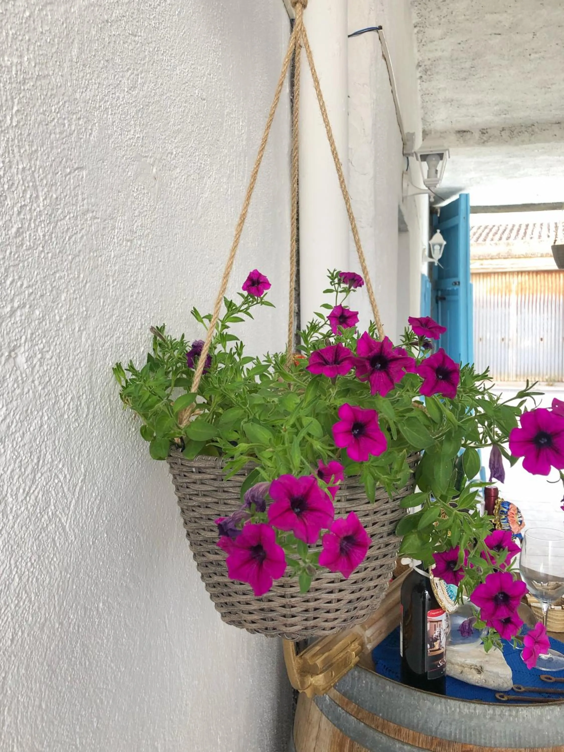 Decorative detail in BnB Le Janas