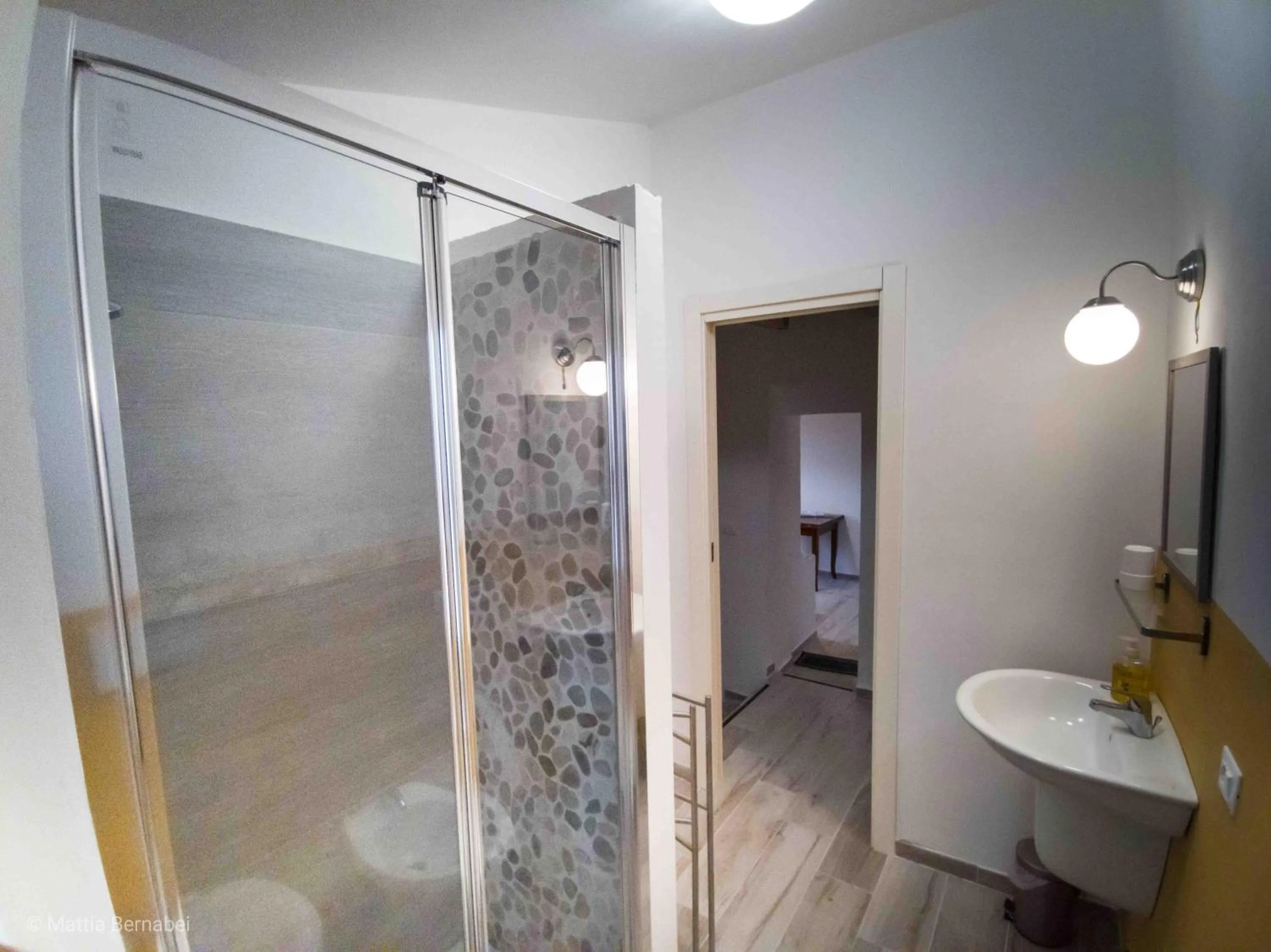 Shower in Corte Buenavista