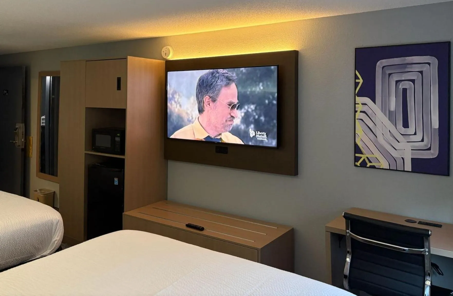 Bed in Super 8 by Wyndham Mankato