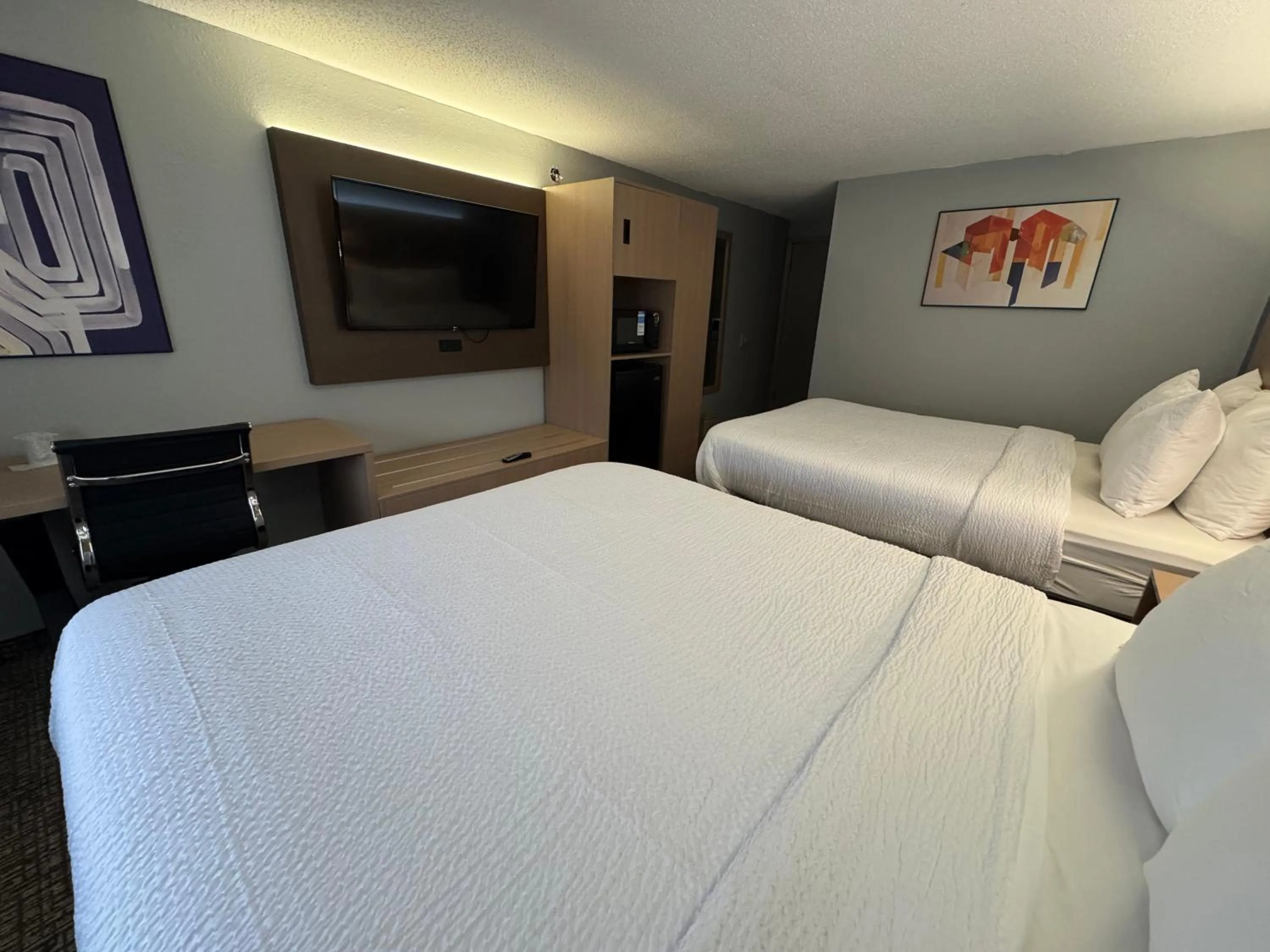 Bed in Super 8 by Wyndham Mankato