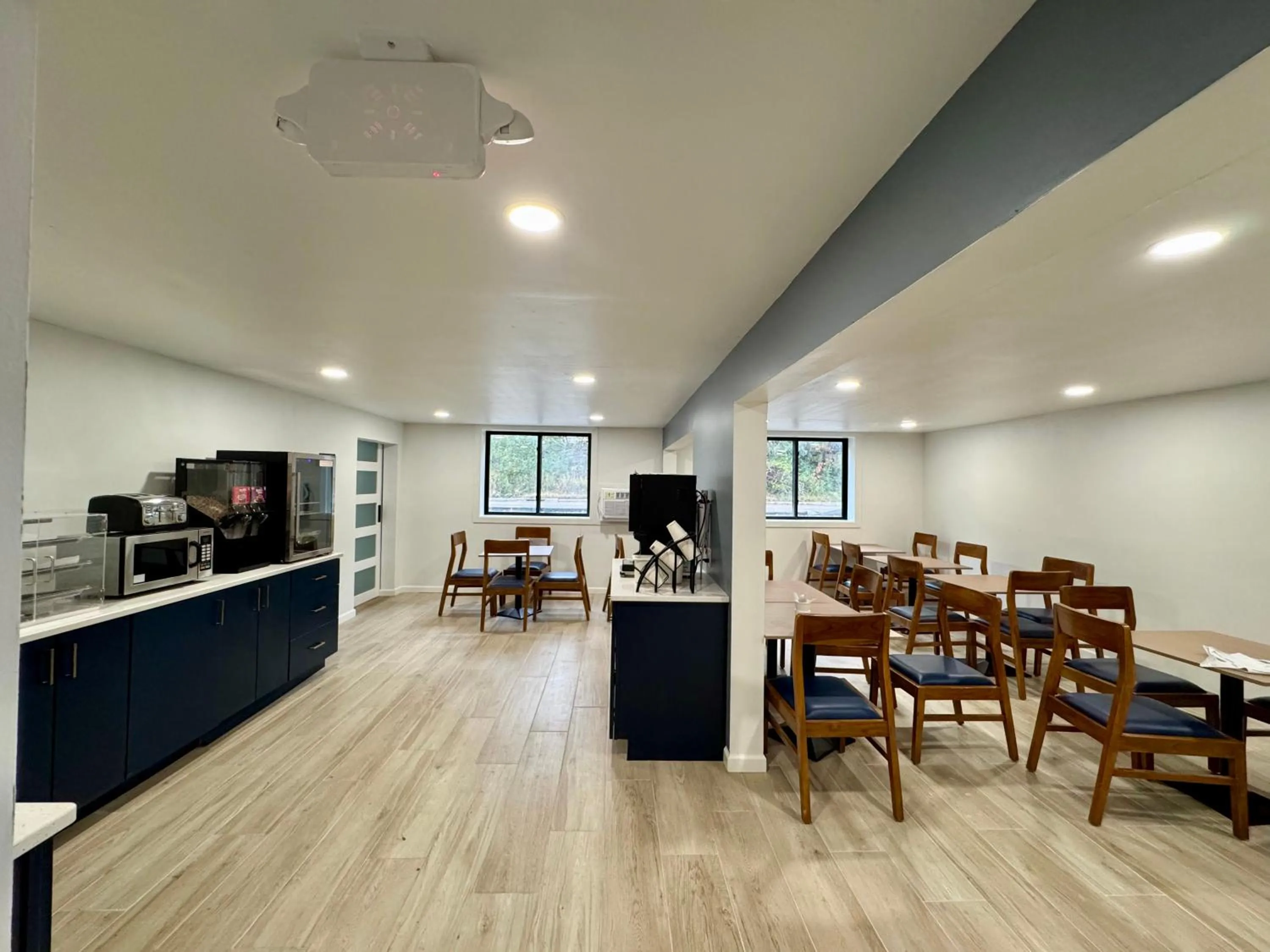 Super 8 by Wyndham Mankato