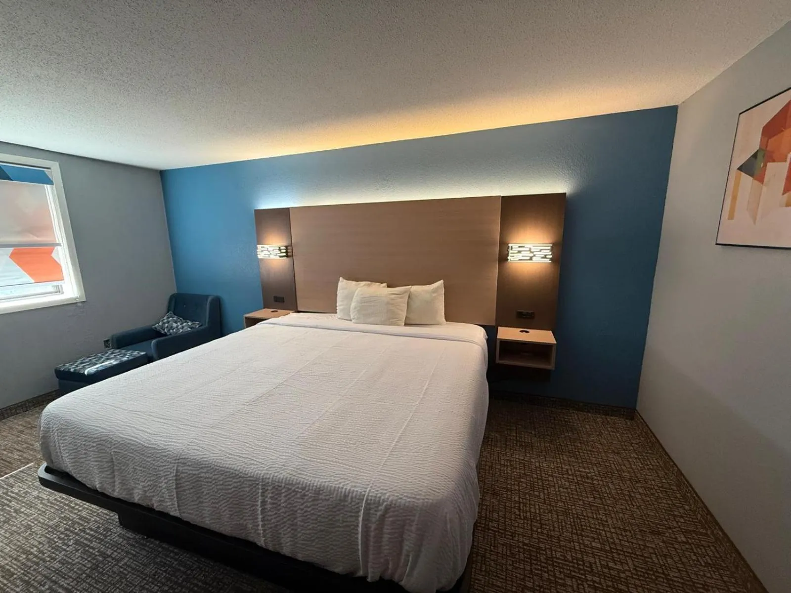 Standard King Room - Non-Smoking  in Super 8 by Wyndham Mankato