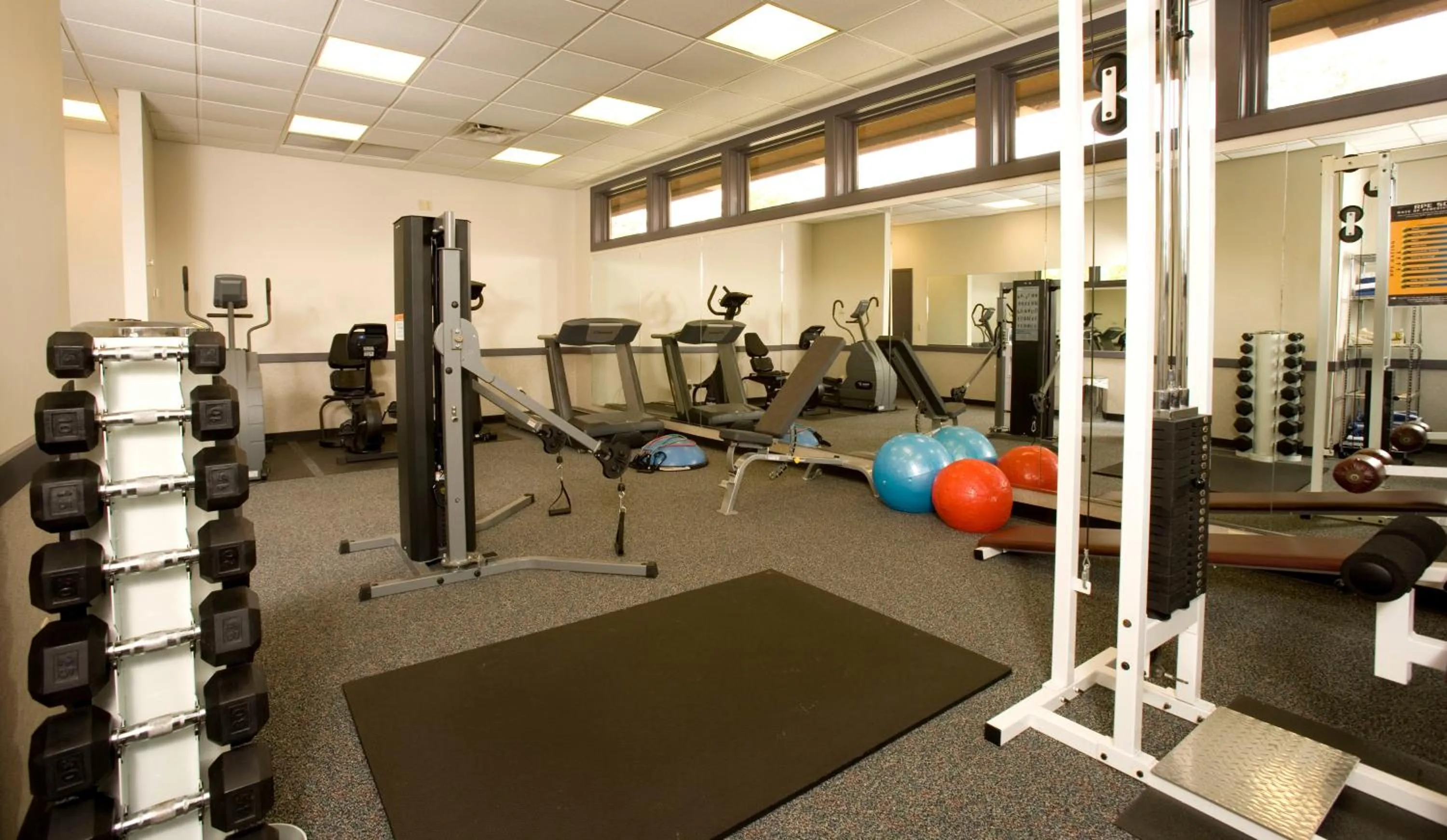 Fitness centre/facilities in POSTOAK Lodge and Retreat