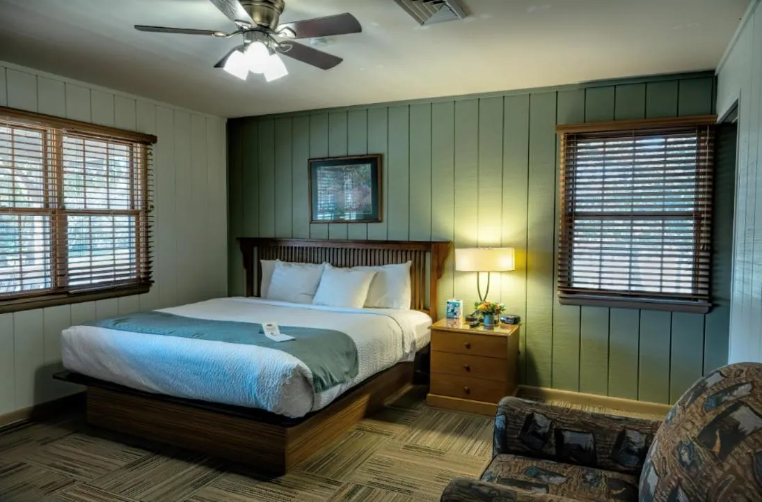 Bed in POSTOAK Lodge and Retreat