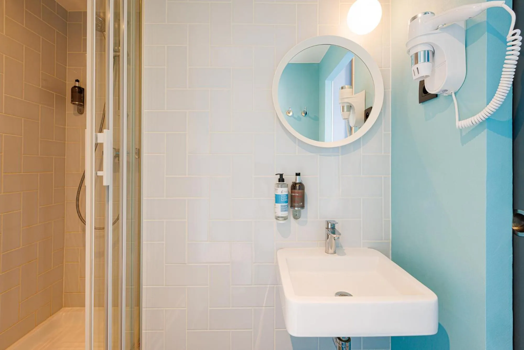 Bathroom in Hôtel Sanso by HappyCulture