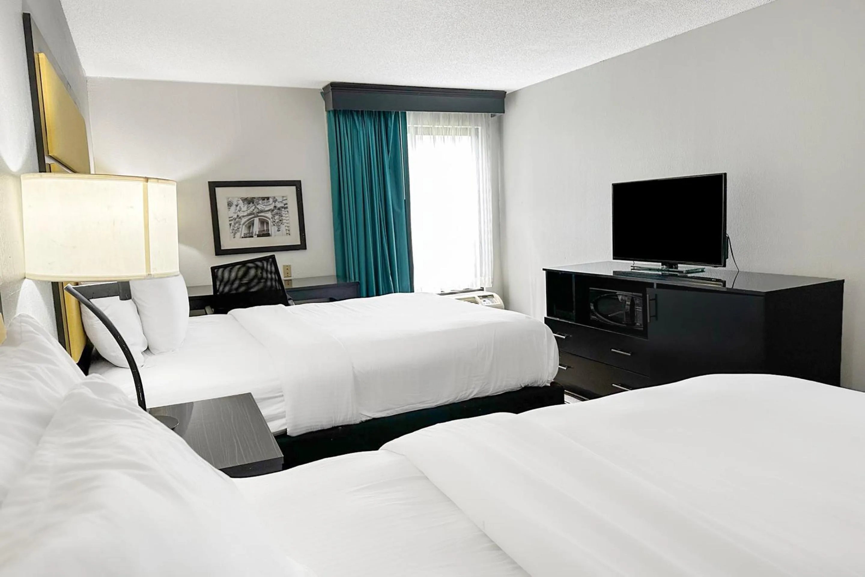 Bedroom, Bed in OYO Townhouse Jackson - Ridgeland