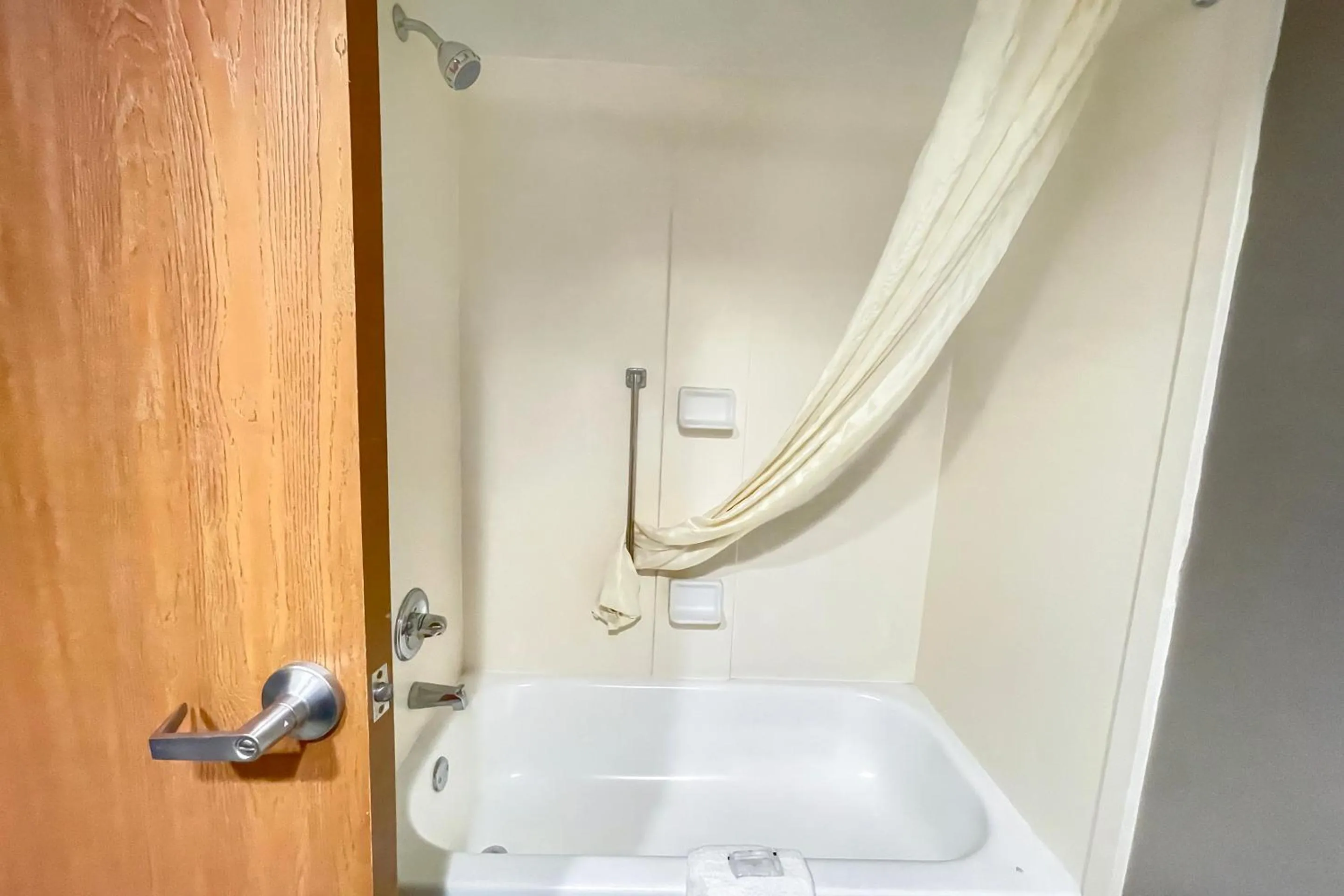 Bathroom in OYO Townhouse Jackson - Ridgeland