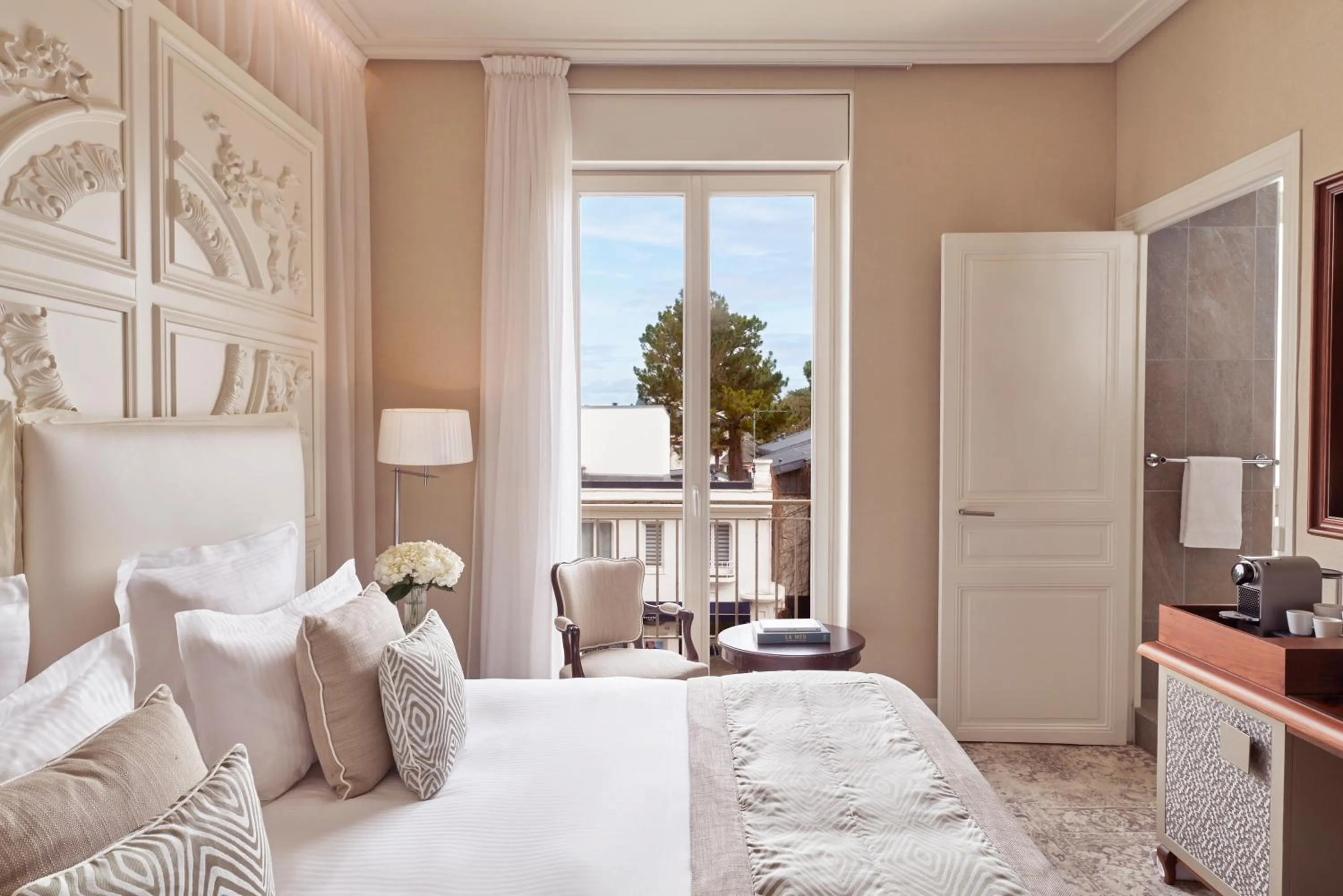 Photo of the whole room in Hôtel Barrière Le Royal La Baule