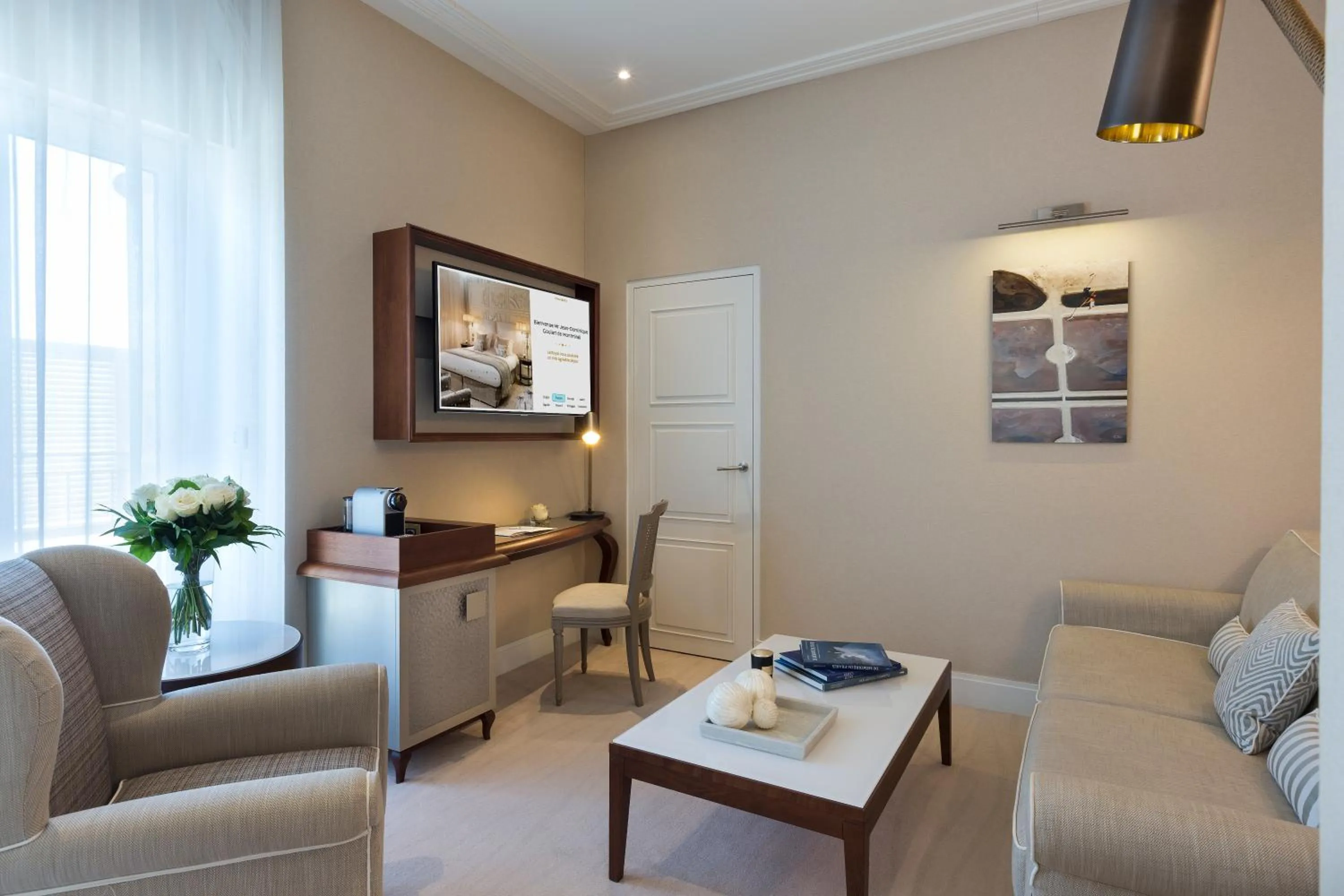 Living room in Hôtel Barrière Le Royal La Baule