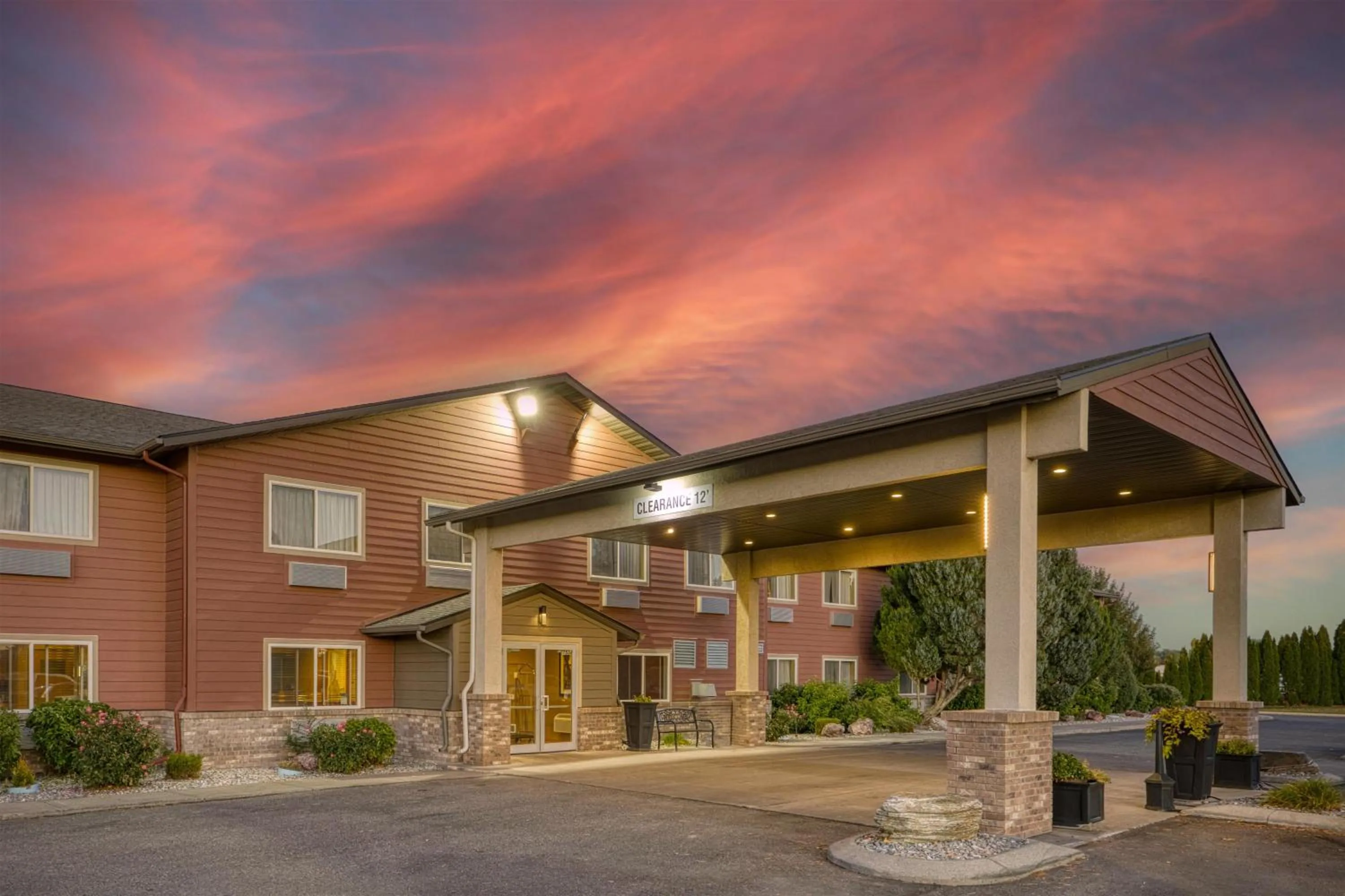 Property building in Best Western Blackfoot Inn