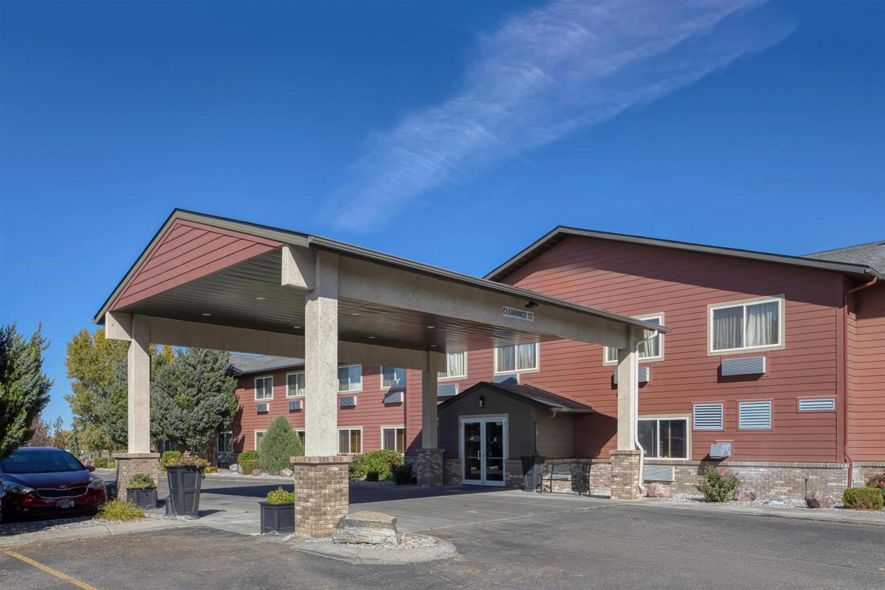 Property building in Best Western Blackfoot Inn