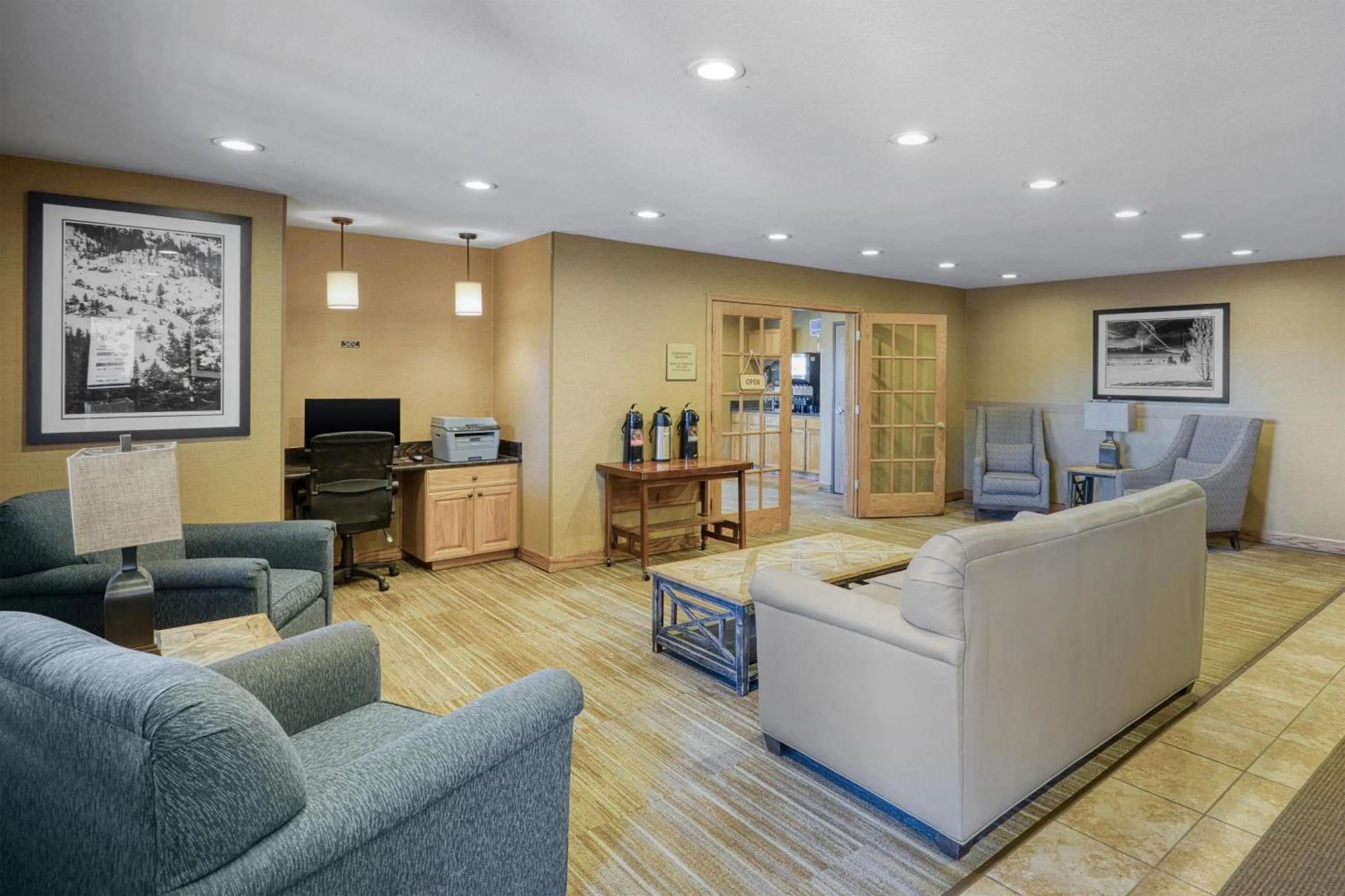 Lobby or reception in Best Western Blackfoot Inn