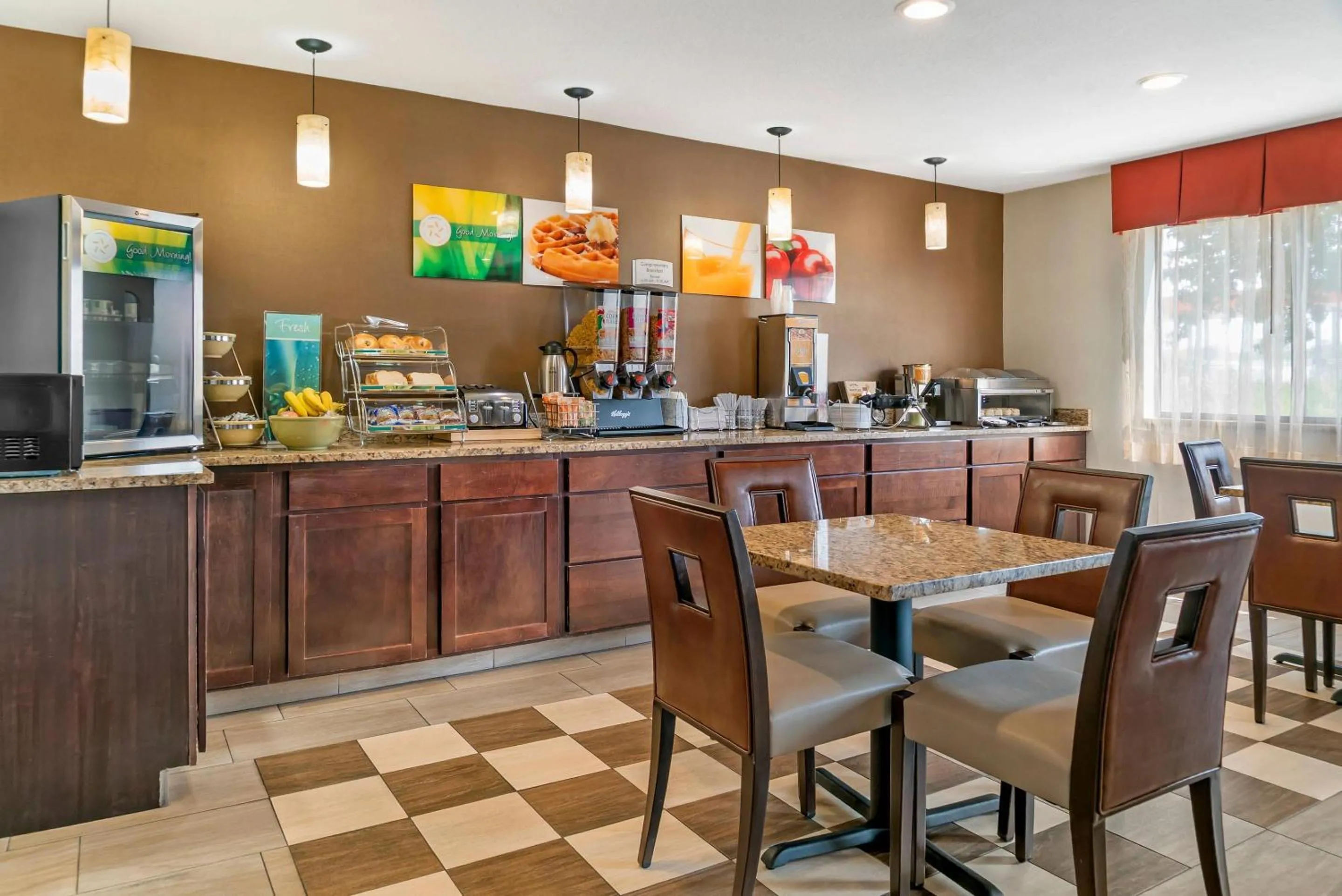 Breakfast in Quality Inn Grand Rapids South-Byron Center