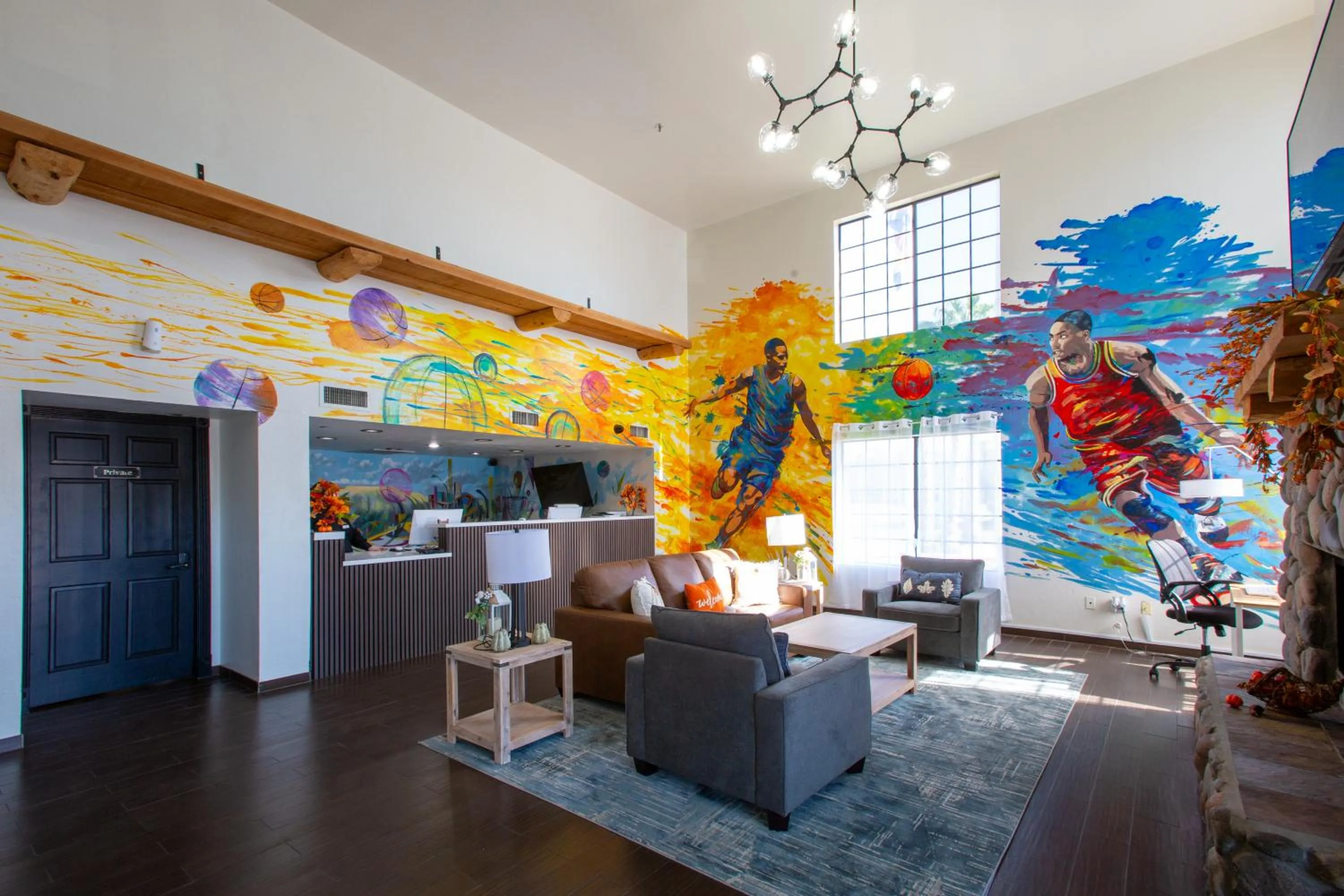 Lobby or reception in The Hotel Serene Glendale Peoria, Surestay Collection by Best Western