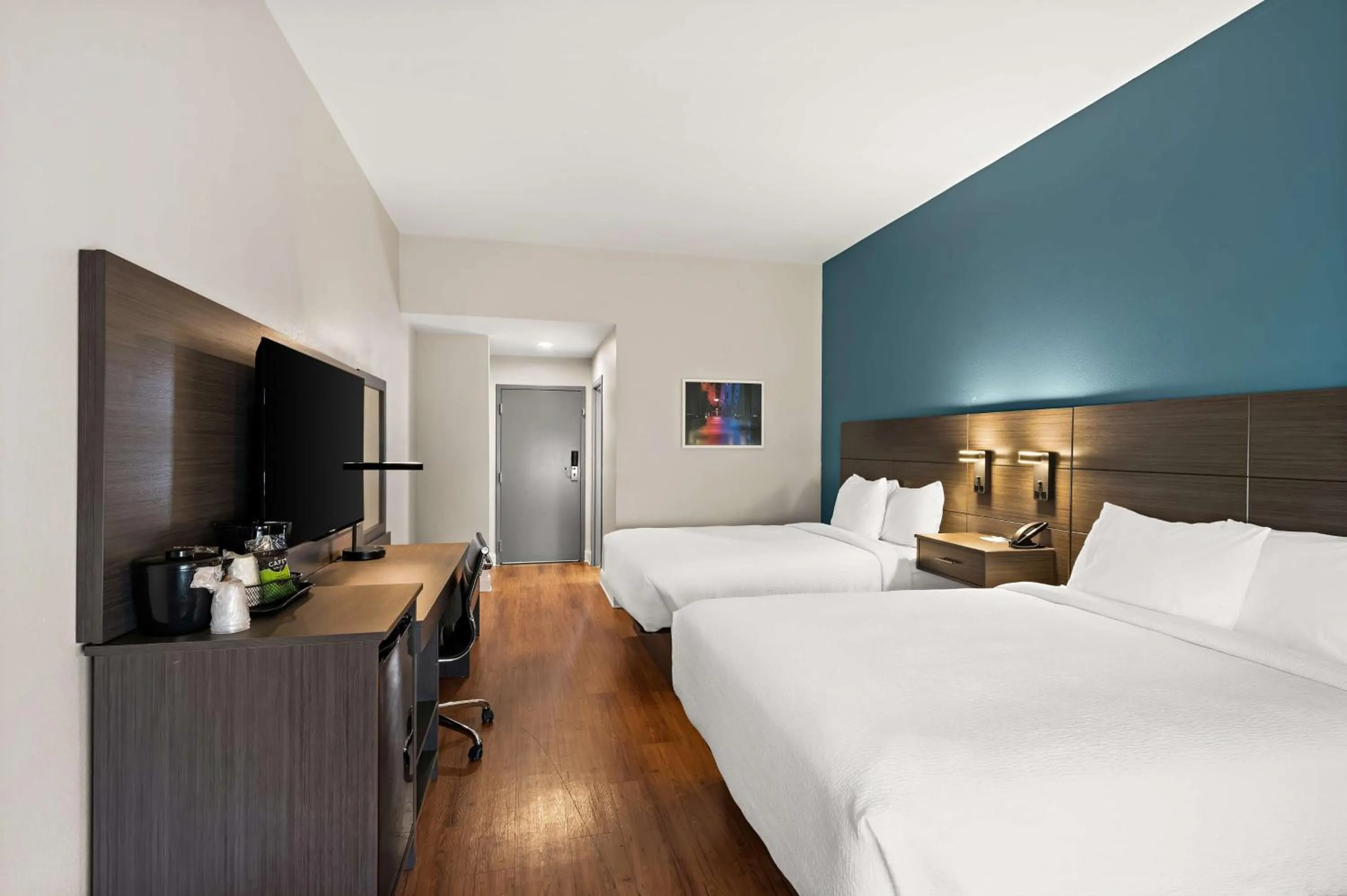 Bed in Best Western Shackleford