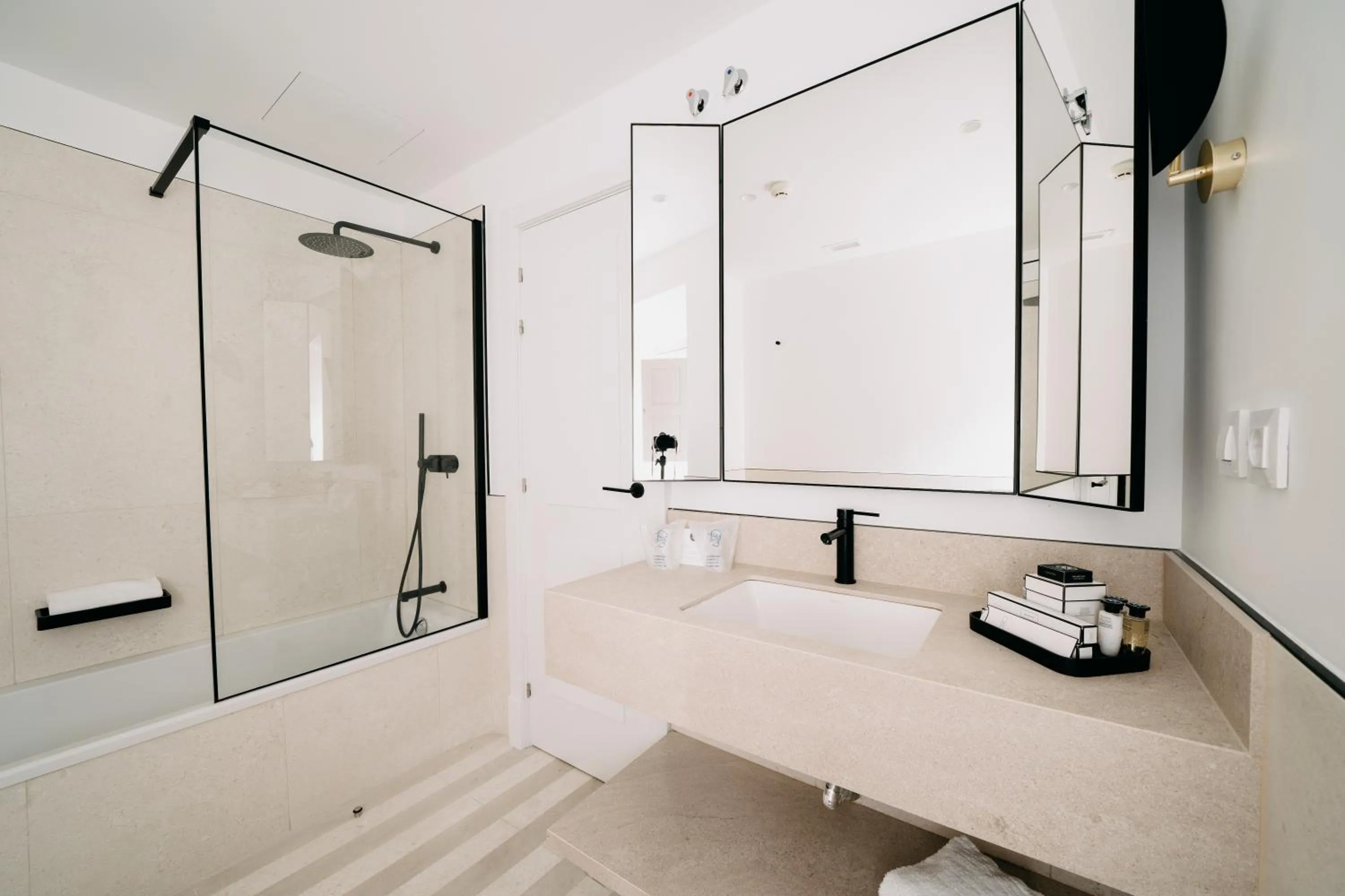 Toilet in Soho Boutique Colón