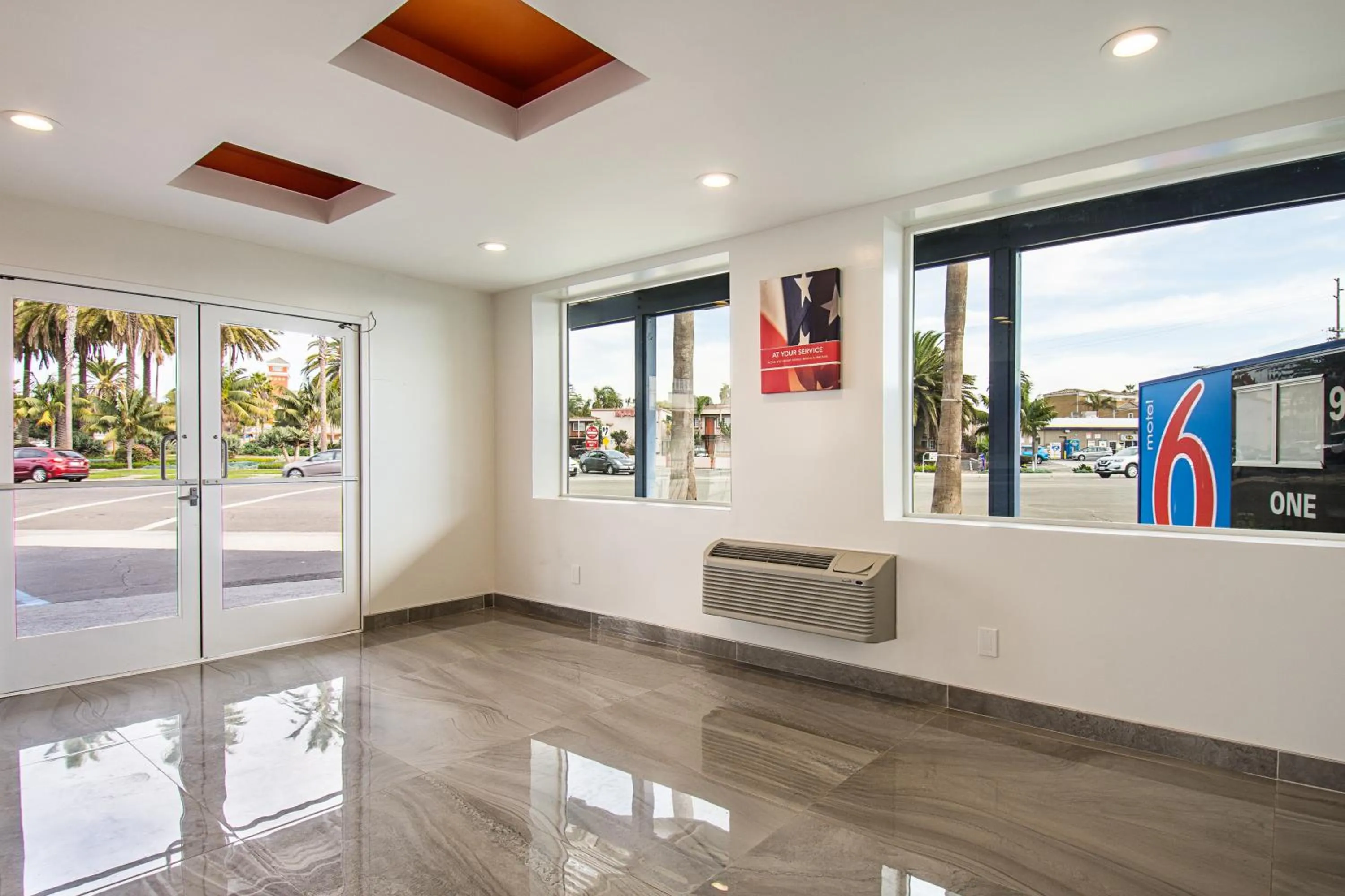 Lobby or reception in Motel 6-Oceanside, CA, Marina