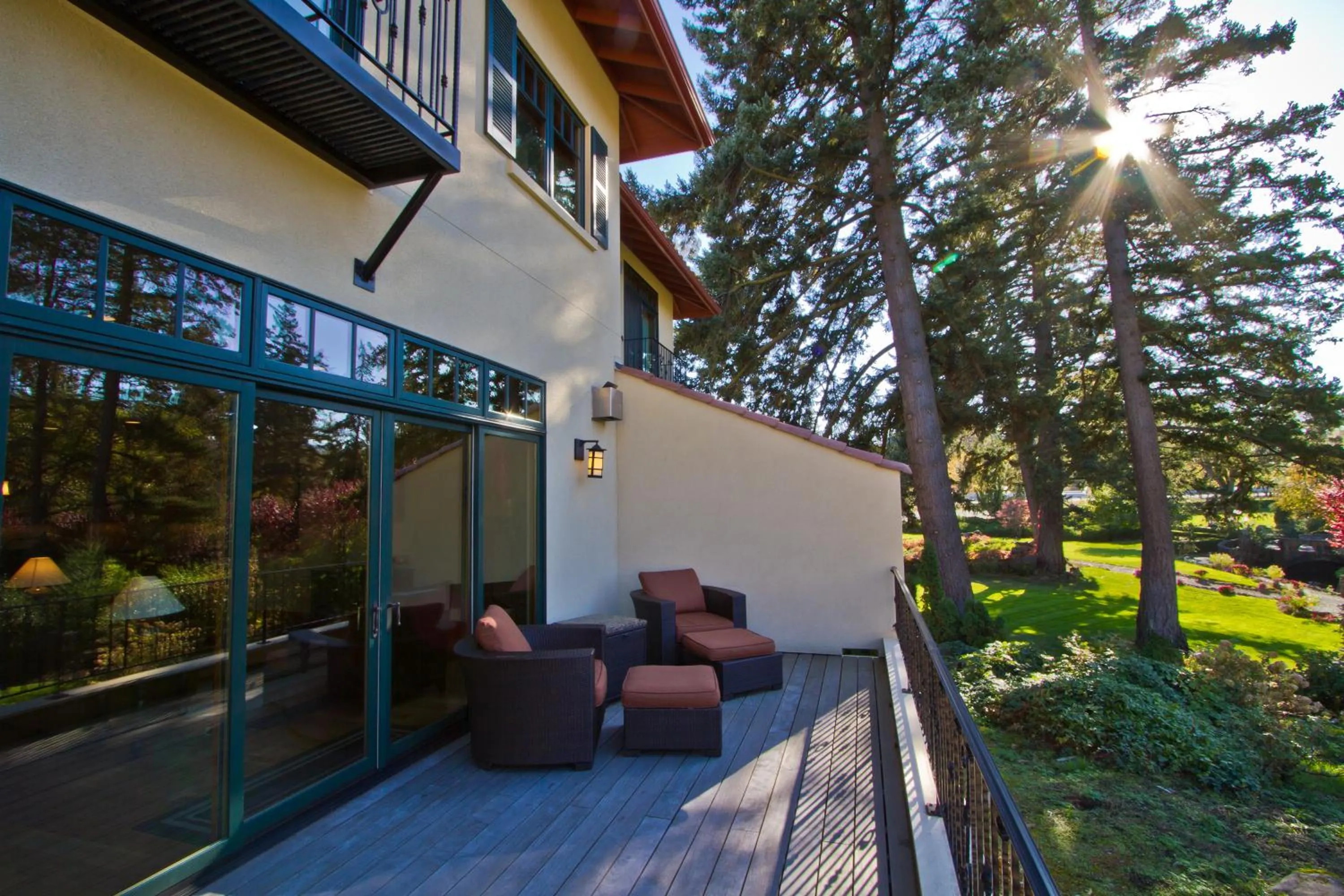 Balcony/Terrace in Columbia Cliff Villas
