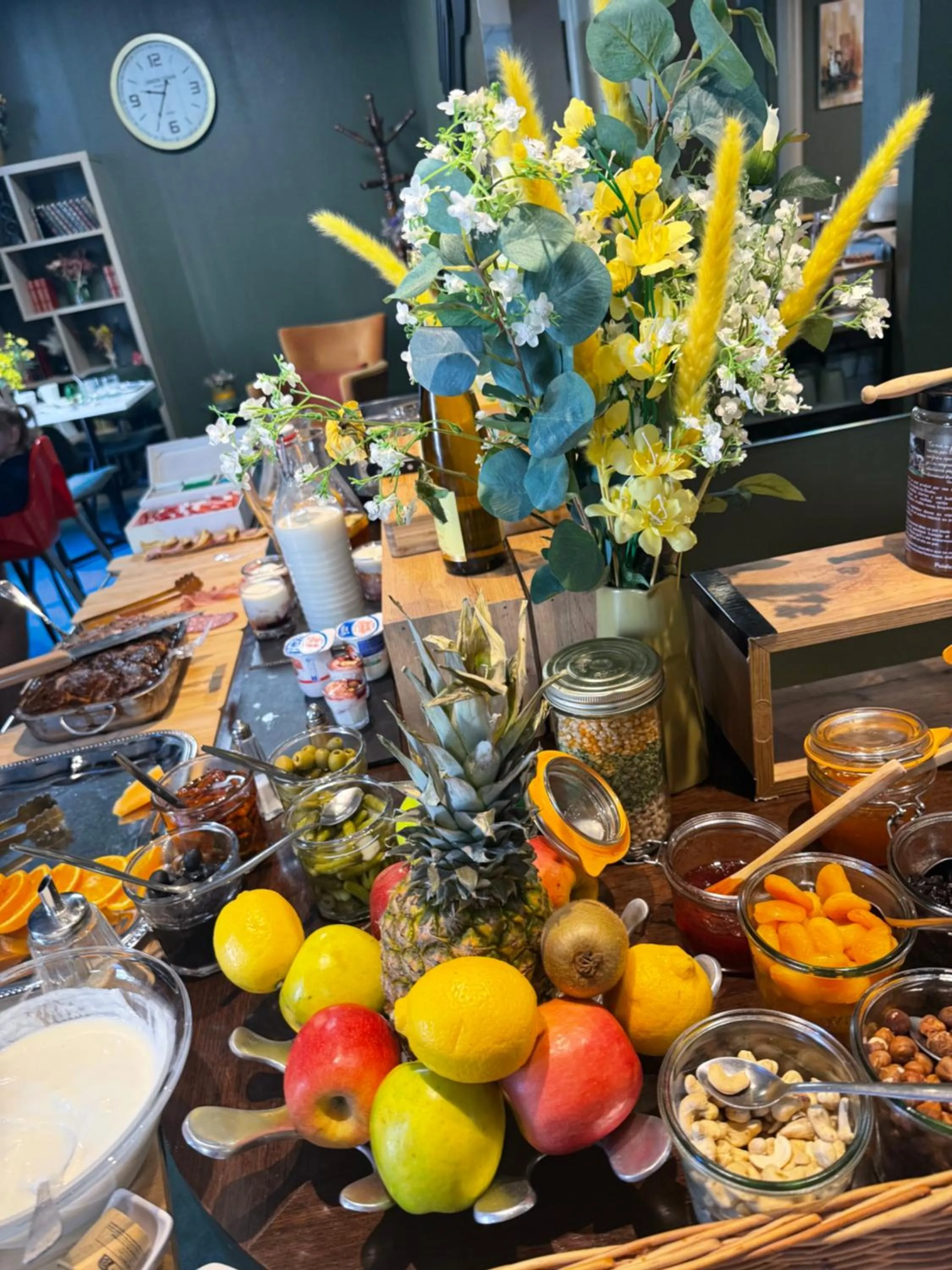 Food and drinks in Hôtel Escurial - Centre Gare