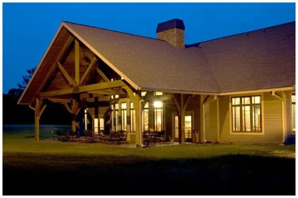 Facade/entrance in Little Ocmulgee State Park and Lodge