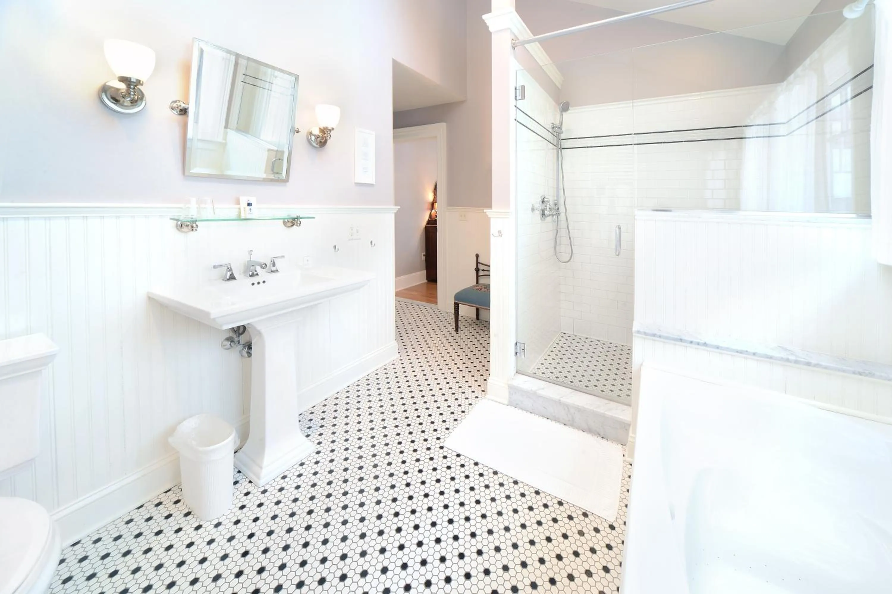 Shower in The Springwater Bed and Breakfast